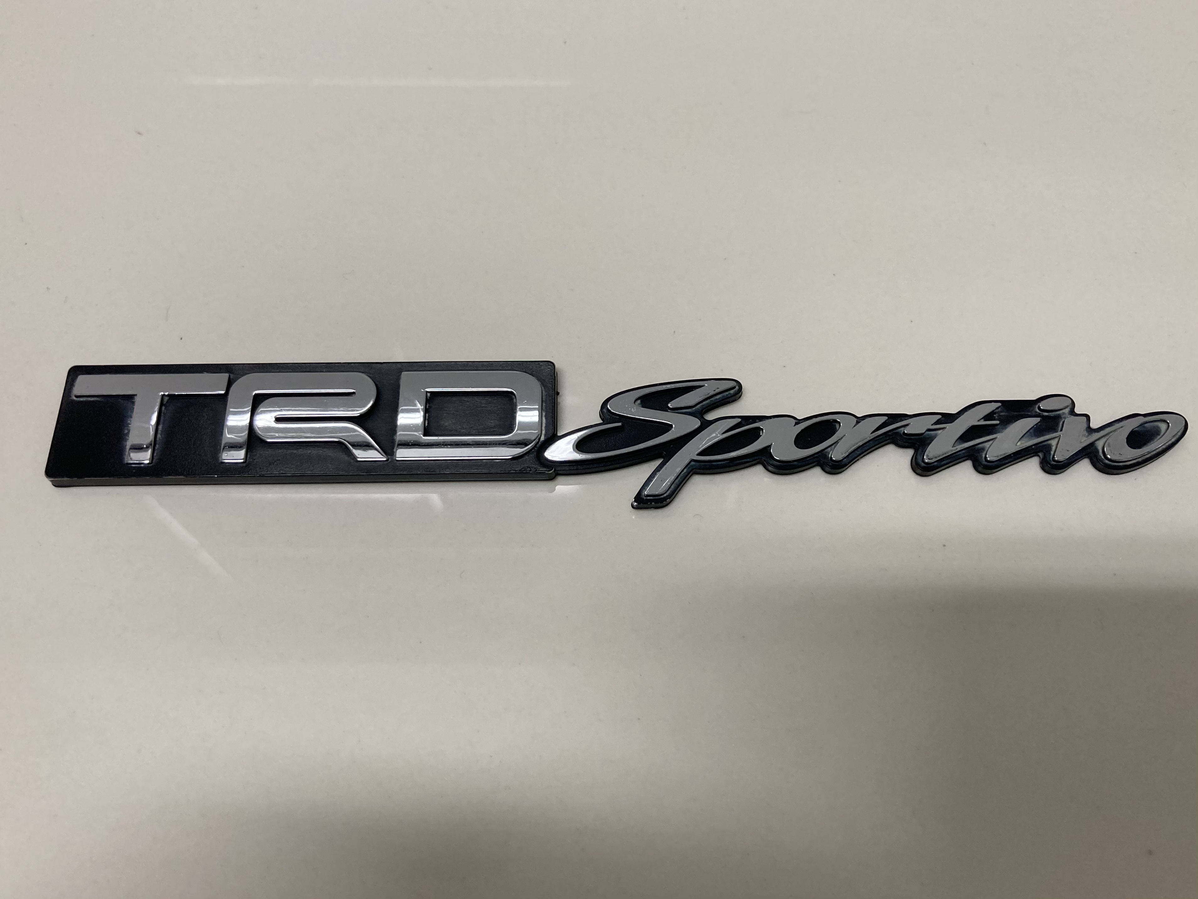 ขายโลโก้แต่งของสำนัก TRD ติดรถยนต์ TOYOTA รุ่น ALPHARD 2.4L-3.5L ปี 2002-2021 ขายโลโก้แต่งของสำนัก TRD ติดรถยนต์ TOYOTA รุ่น ALPHARD 2.4L-3.5L ปี 2002-2021