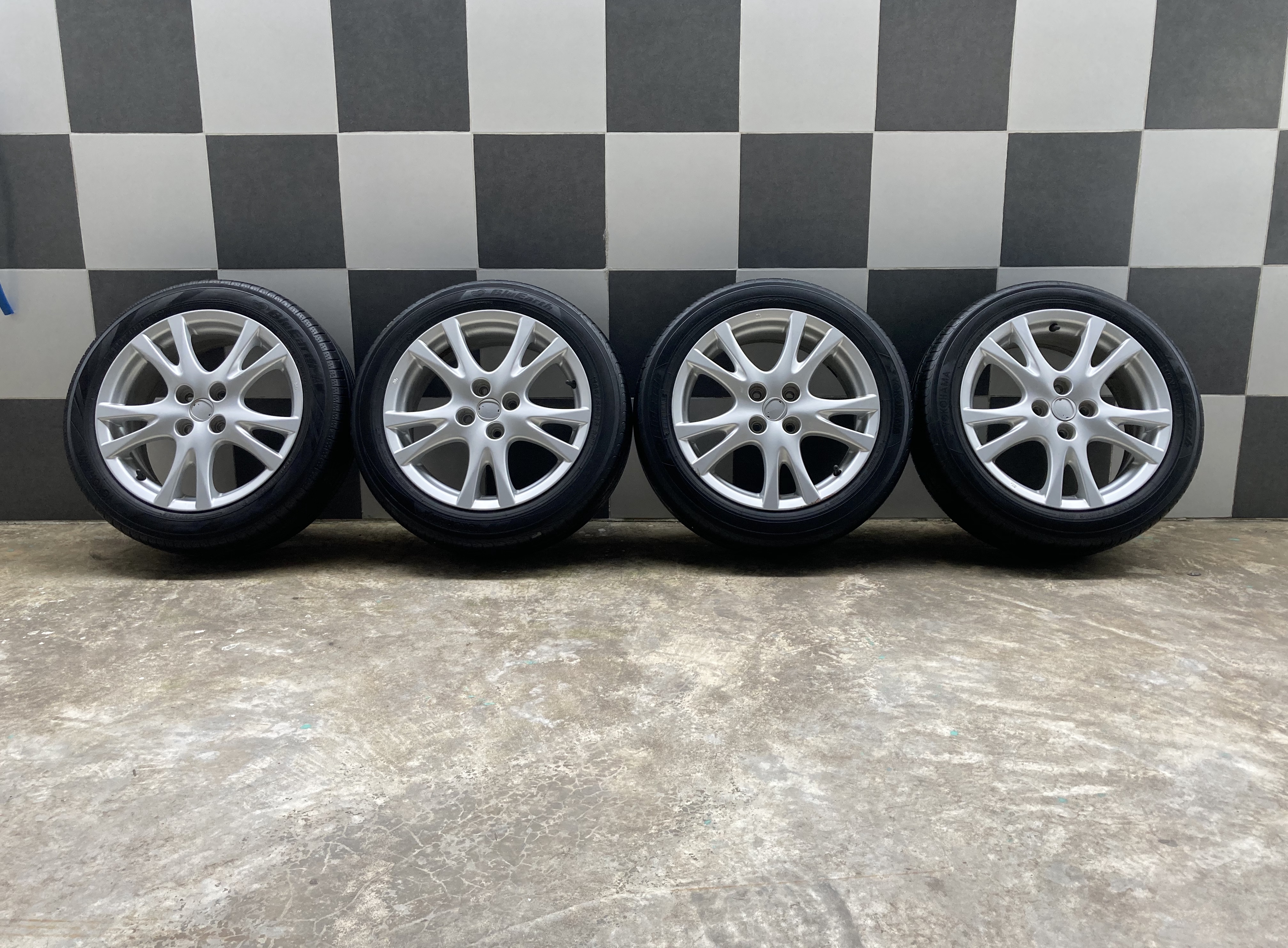 ขายล้อแม็กซ์ MAZDA2 ขอบ 16 นิ้วกว้าง 7 นิ้วขนาด 4 รู 100 ET35