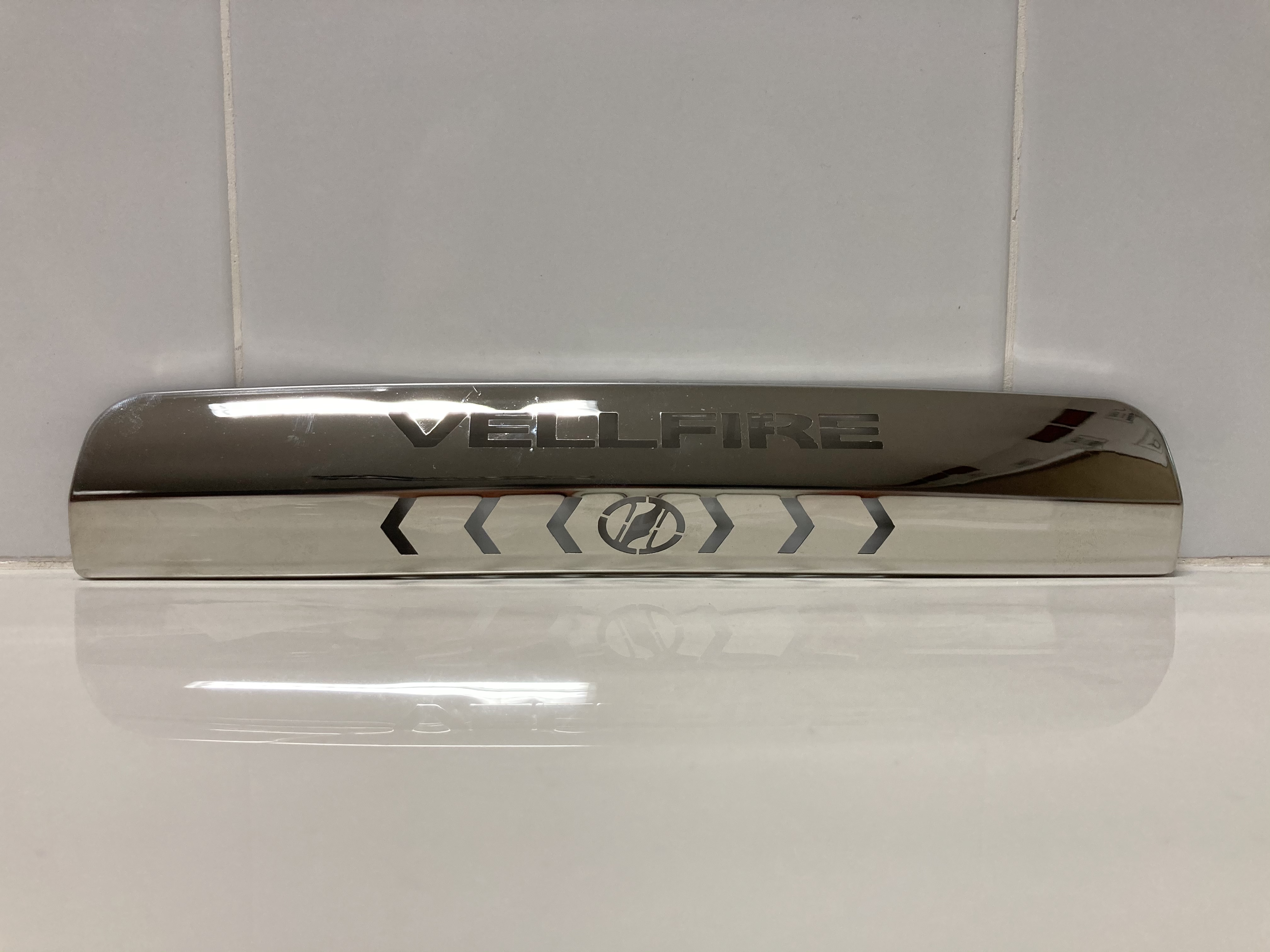 ขายโครเมี่ยมครอบไฟเบรครถยนต์ TOYOTA รุ่น VELLFIRE 2.4L-3.5L ปี 2008-2014