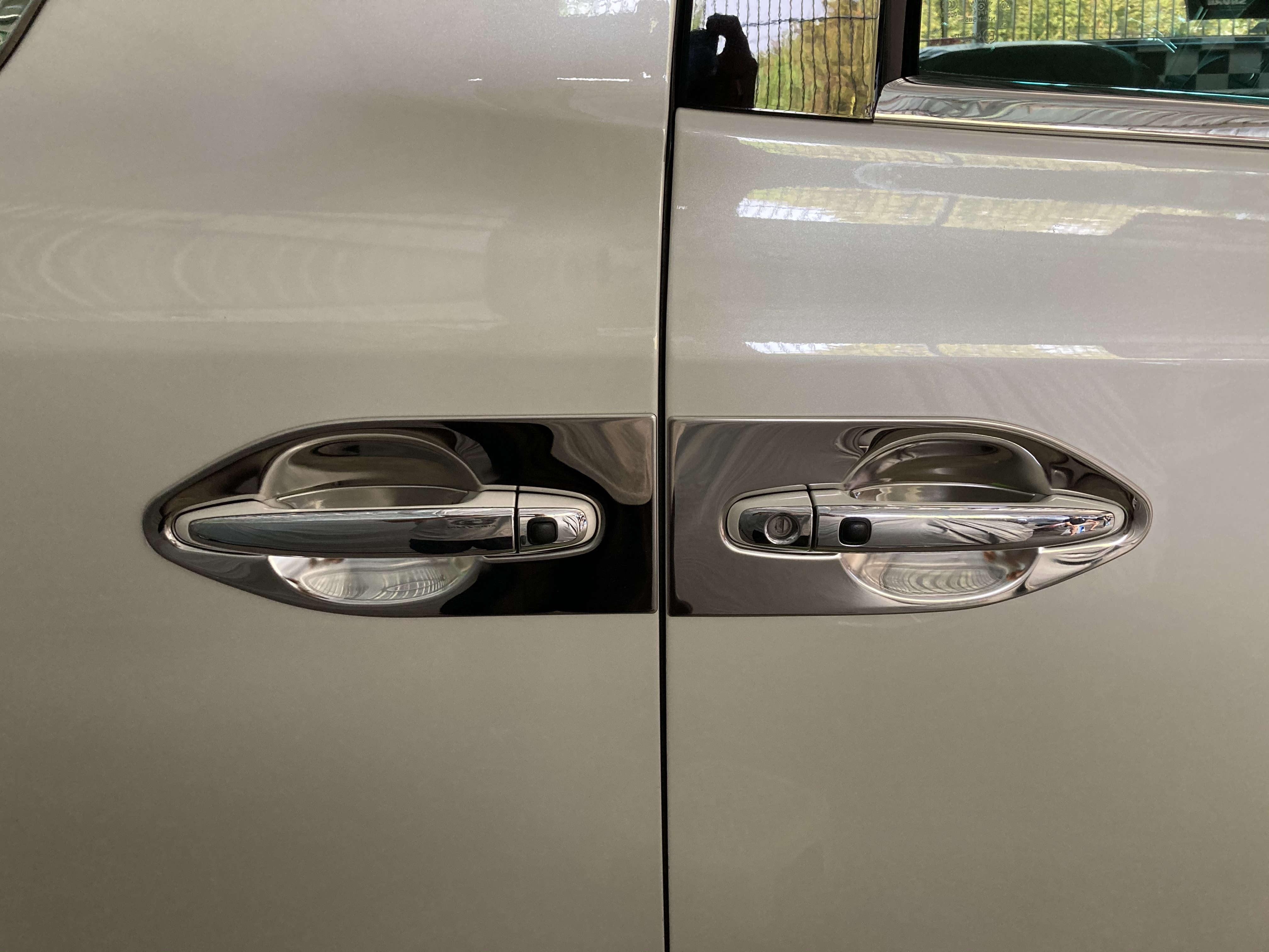 ขายฝาครอบประตูสไลด์รถยนต์ TOYOTA รุ่น ALPHARD 2.4L ปี 2008-2014 ขายฝาครอบประตูสไลด์รถยนต์ TOYOTA รุ่น ALPHARD 2.4L ปี 2008-2014