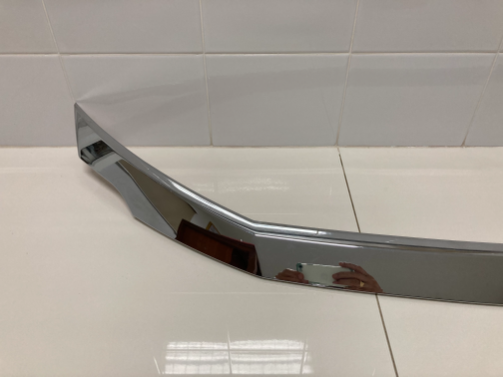 ขายคิ้วฝากระโปรงหน้าของรถยนต์ TOYOTA รุ่น VELLFIRE 2.4L-3.5L ปี 2008-2014 ขายคิ้วฝากระโปรงหน้าของรถยนต์ TOYOTA รุ่น VELLFIRE 2.4L-3.5L ปี 2008-2014