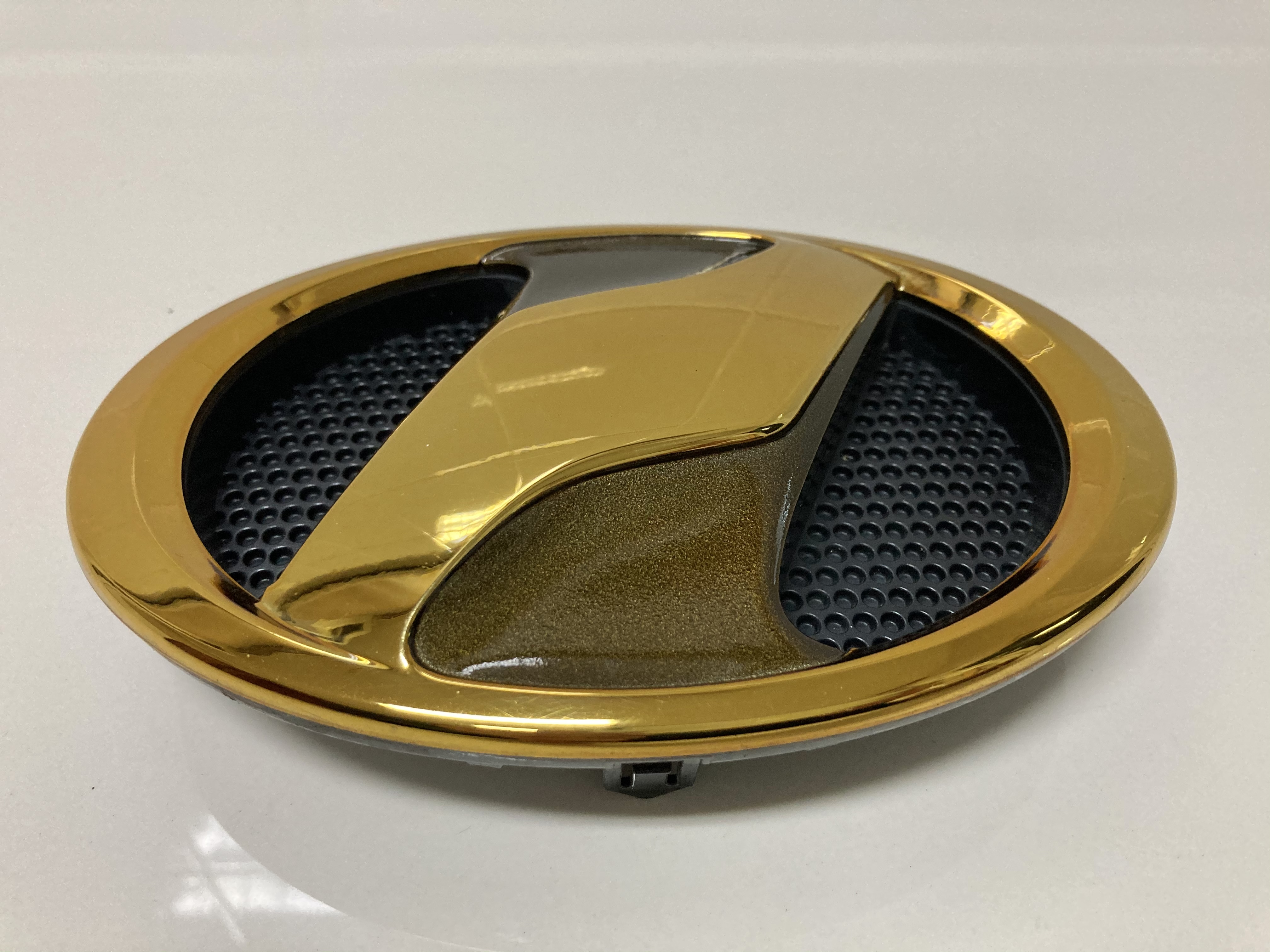 ขายโลโก้ทองกระจังหน้ารถยนต์ Toyota รุ่น VELLFIRE 2.4L-3.5L ปี 08-14 แท้ญี่ปุ่น ขายโลโก้ทองกระจังหน้ารถยนต์ Toyota รุ่น VELLFIRE 2.4L-3.5L ปี 08-14 แท้ญี่ปุ่น