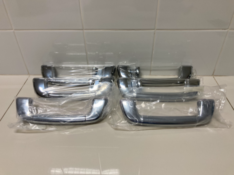 ขายมือจับโครเมียมของรถยนต์ TOYOTA รุ่น ALPHARD 2.4L-3.5L ปี 2008-2014 ญี่ปุ่นแท้