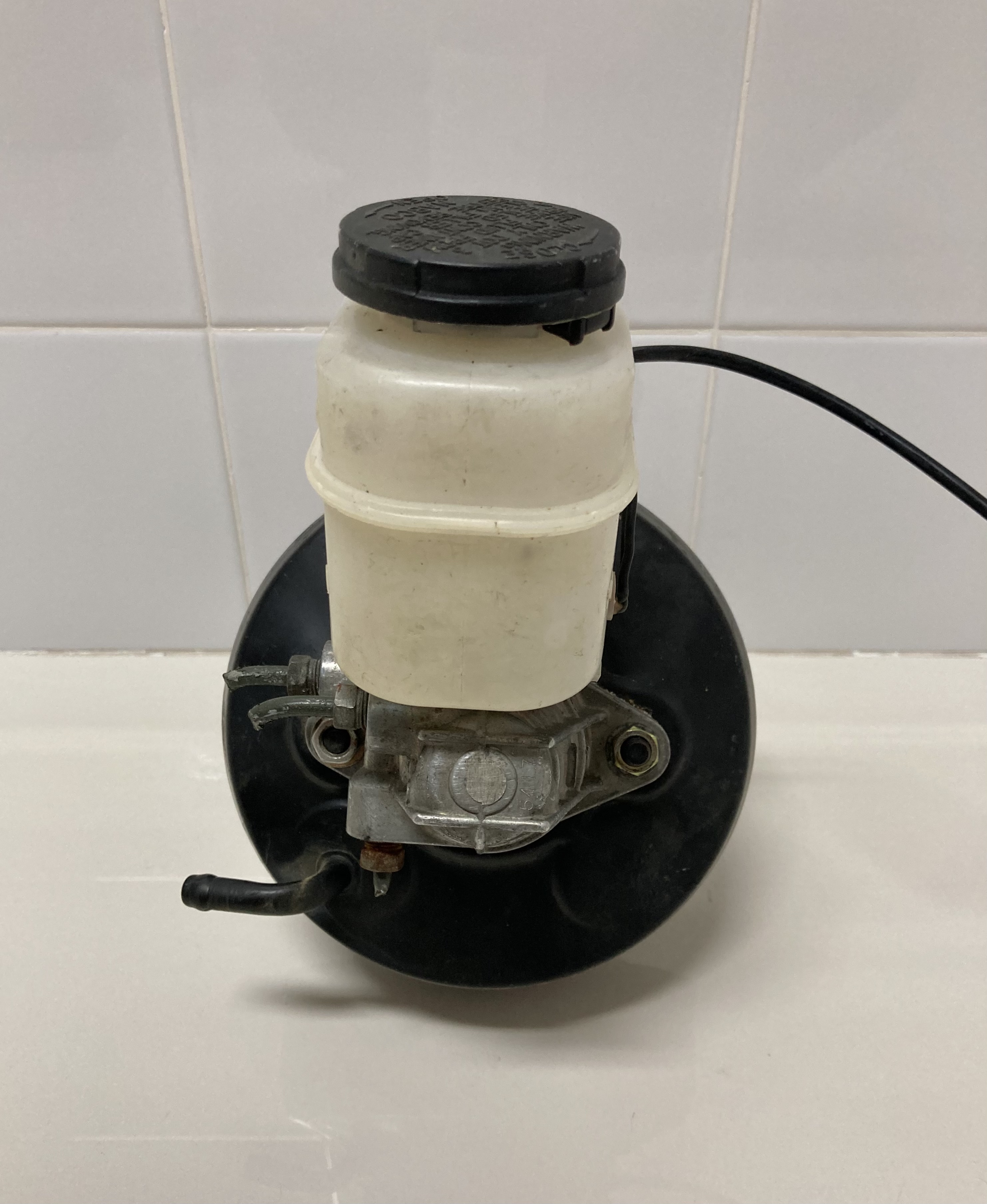 ขายหม้อลมเบรคคอสั้นของรถยนต์ DAIHATSU รุ่น MIRA L80 ปี 1990 ตรงรุ่นเลย