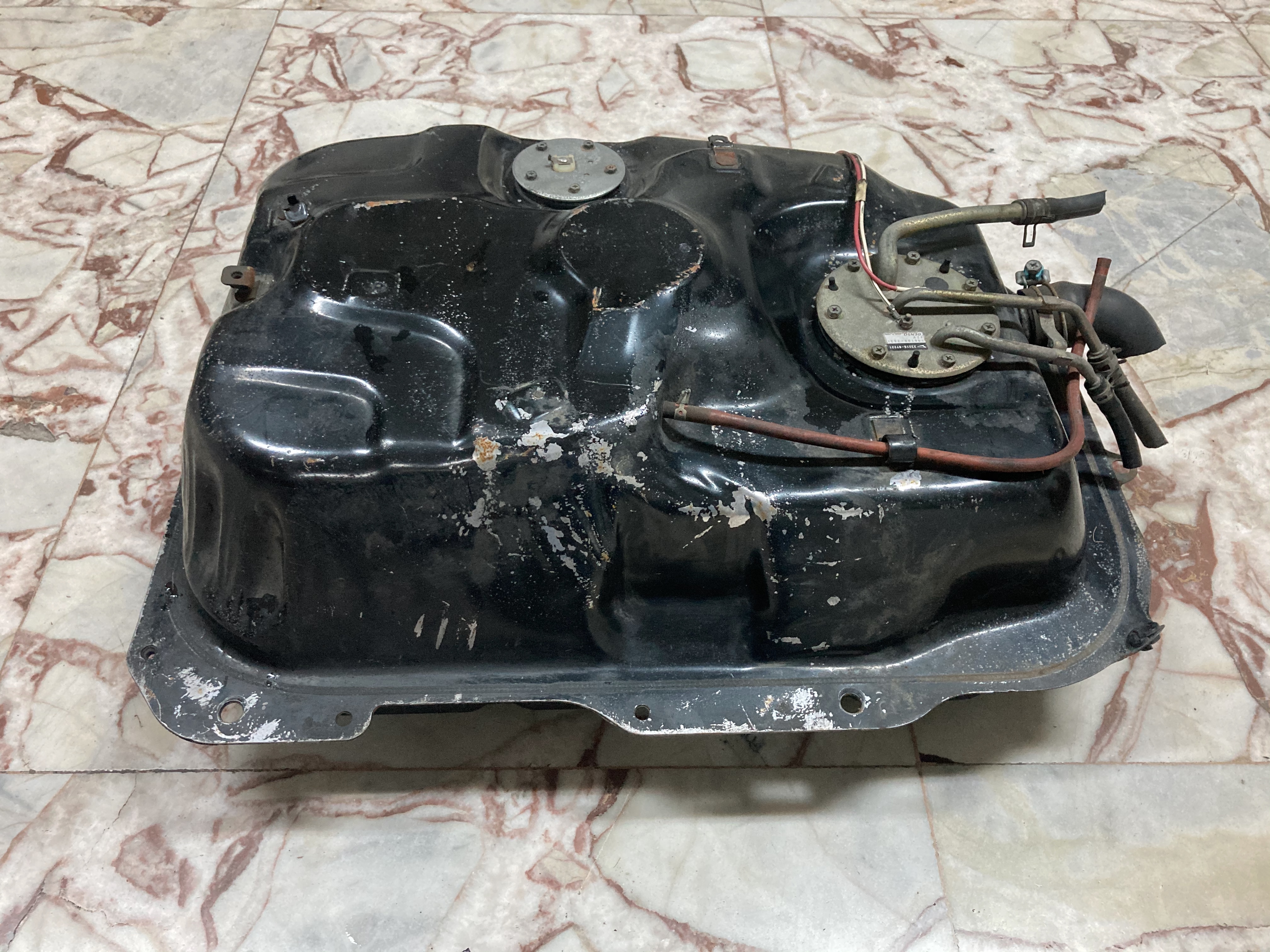 ขายถังน้ำมันรถยนต์ DAIHATSU รุ่น MIRA L500 เดิมญี่ปุ่นแท้