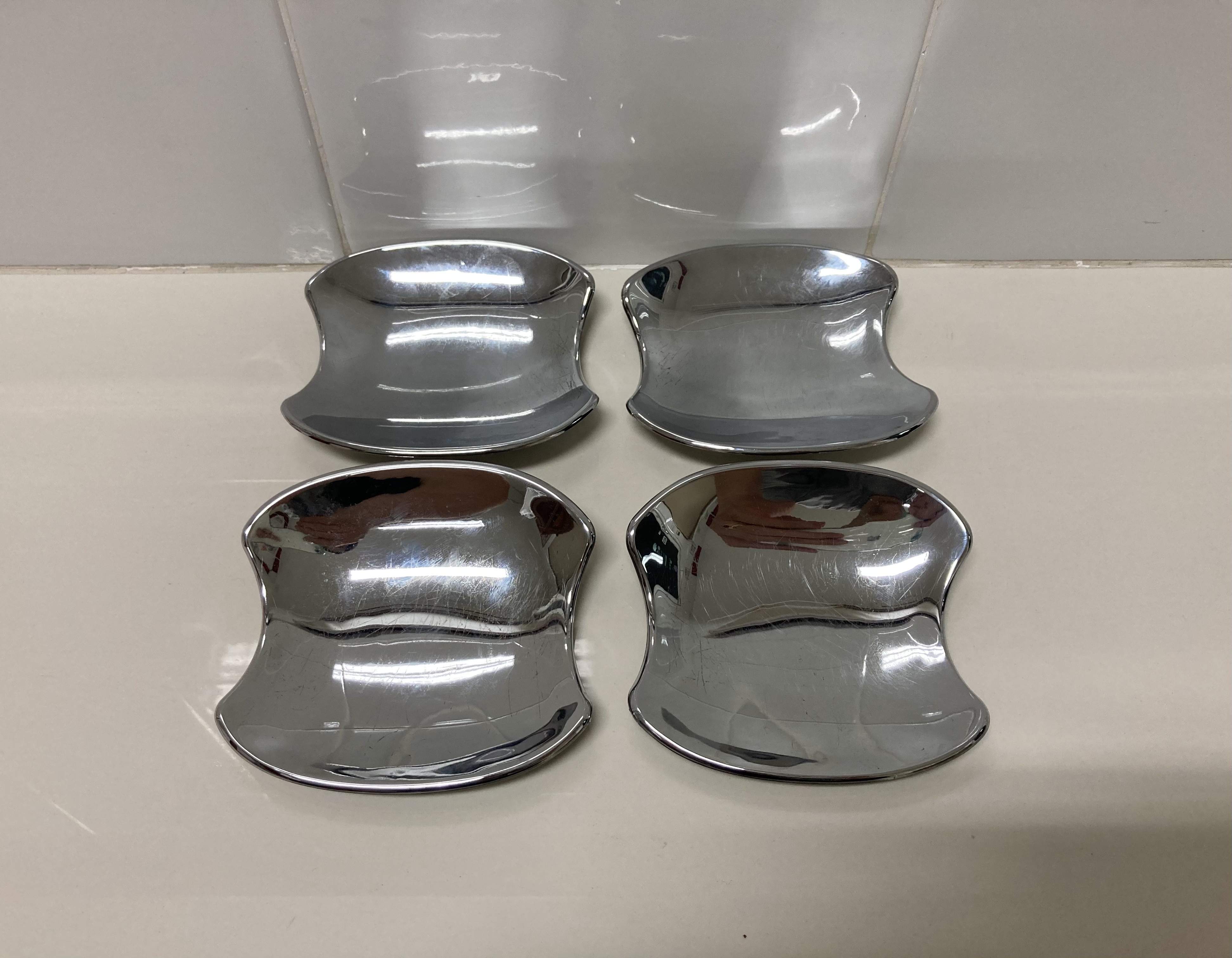 ขายเบ้ามือเปิดประตูโครเมี่ยมรถยนต์ TOYOTA รุ่น ALPHARD 2.4L ปี 2008-2014