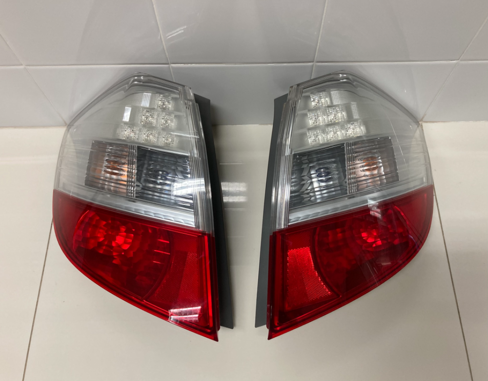 ขายไฟท้าย RS ของรถยนต์ HONDA รุ่น JAZZ GE ปี 2008-2014