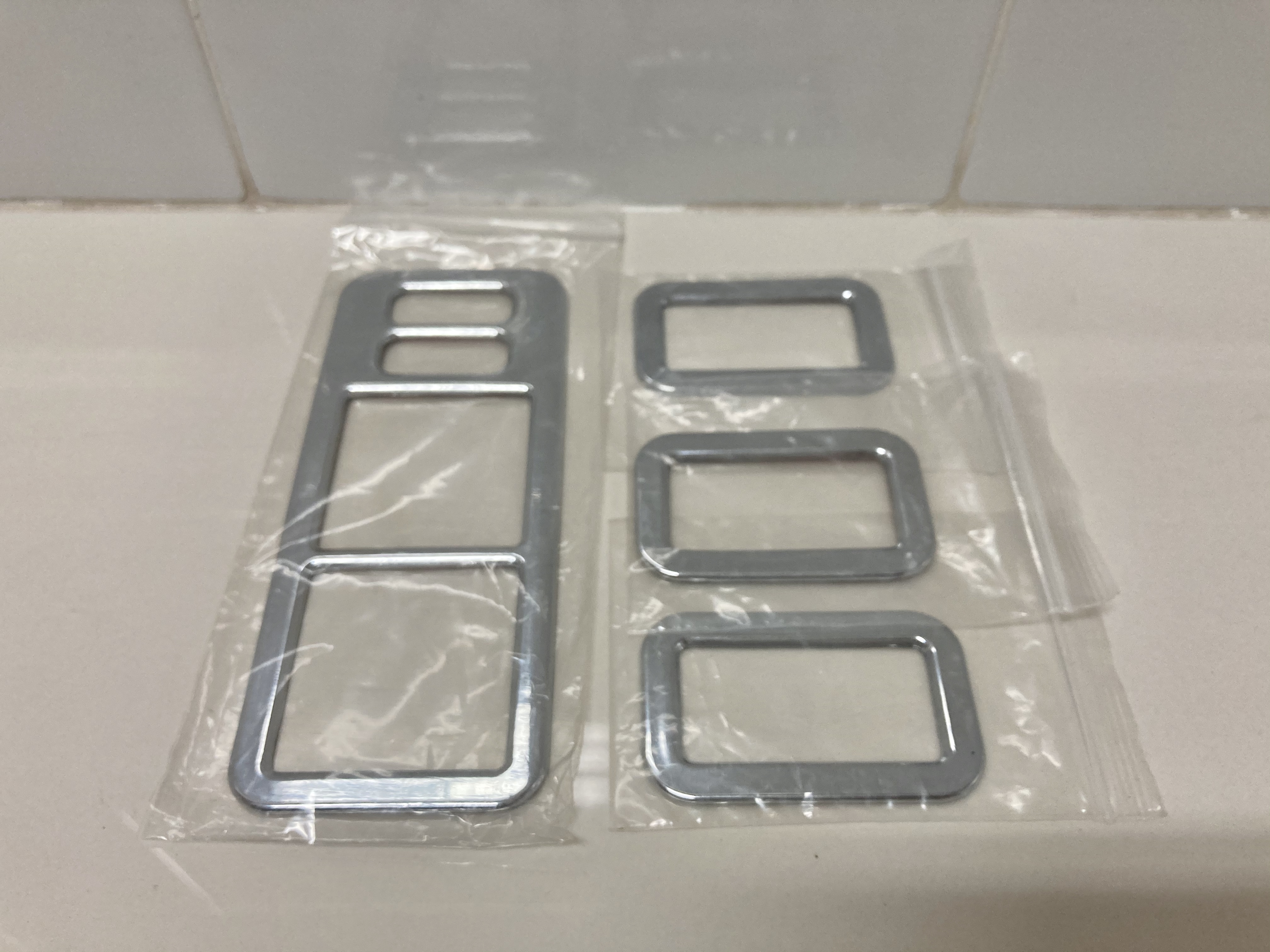 ขายฝาครอบสวิทช์กระจกข้างรถยนต์ TOYOTA รุ่น ALPHARD 2.4L ปี 2008-2014