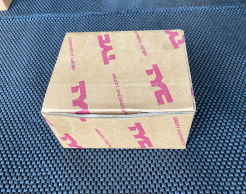 ขายไฟเลี้ยวข้างแก้มของรถยนต์ BMW รุ่น 325i โฉม E36 ปี 1996 ของแท้ ขายไฟเลี้ยวข้างแก้มของรถยนต์ BMW รุ่น 325i โฉม E36 ปี 1996 ของแท้