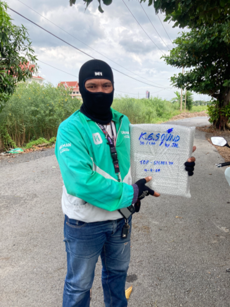 ขายจอเพดานไฟฟ้าของรถยนต์ TOYOTA รุ่น ALPHARD 2.4L-3.5L ตัว TOP ปี 2008-2014 ขายจอเพดานไฟฟ้าของรถยนต์ TOYOTA รุ่น ALPHARD 2.4L-3.5L ตัว TOP ปี 2008-2014