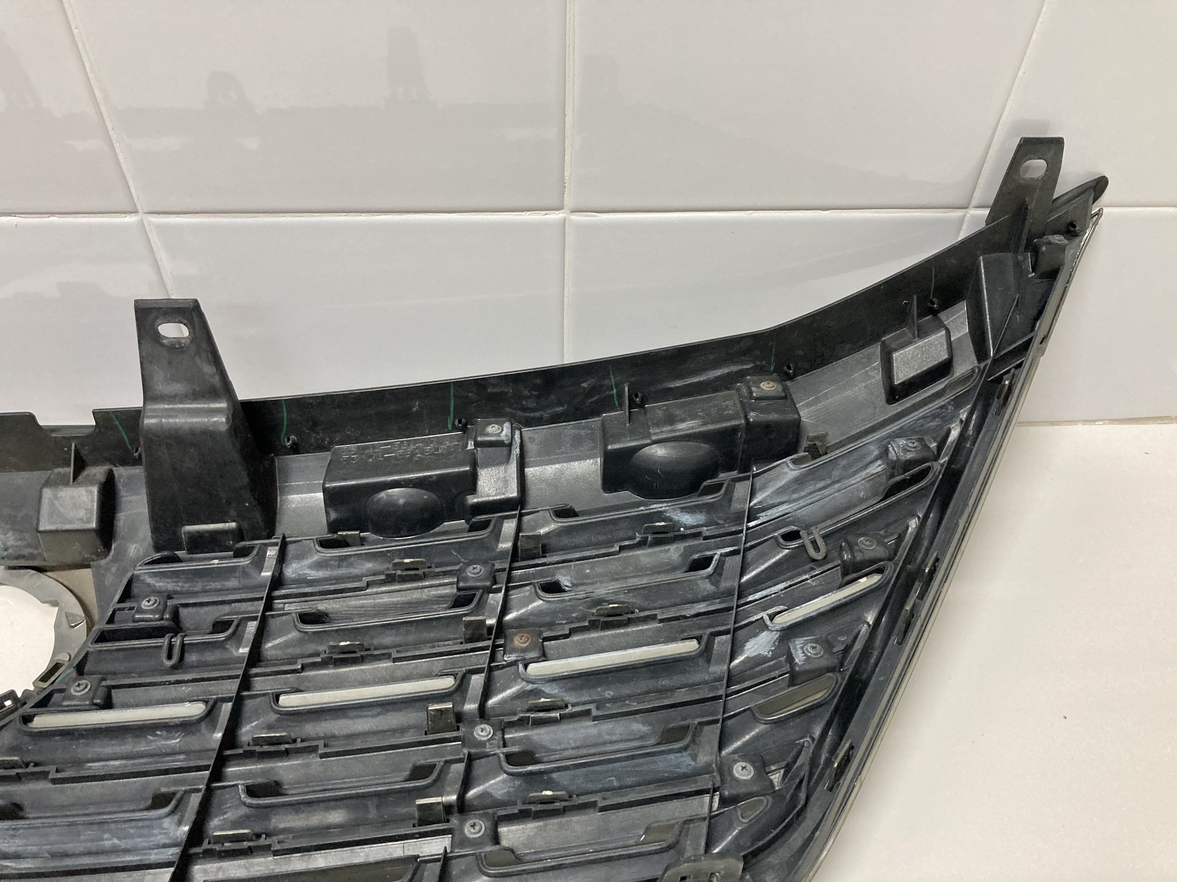 ขายกระจังหน้าแต่ง TOM'S ของรถยนต์ TOYOTA รุ่น VELLFIRE 2.4L-3.5L ปี 2008-2012 ขายกระจังหน้าแต่ง TOM'S ของรถยนต์ TOYOTA รุ่น VELLFIRE 2.4L-3.5L ปี 2008-2012