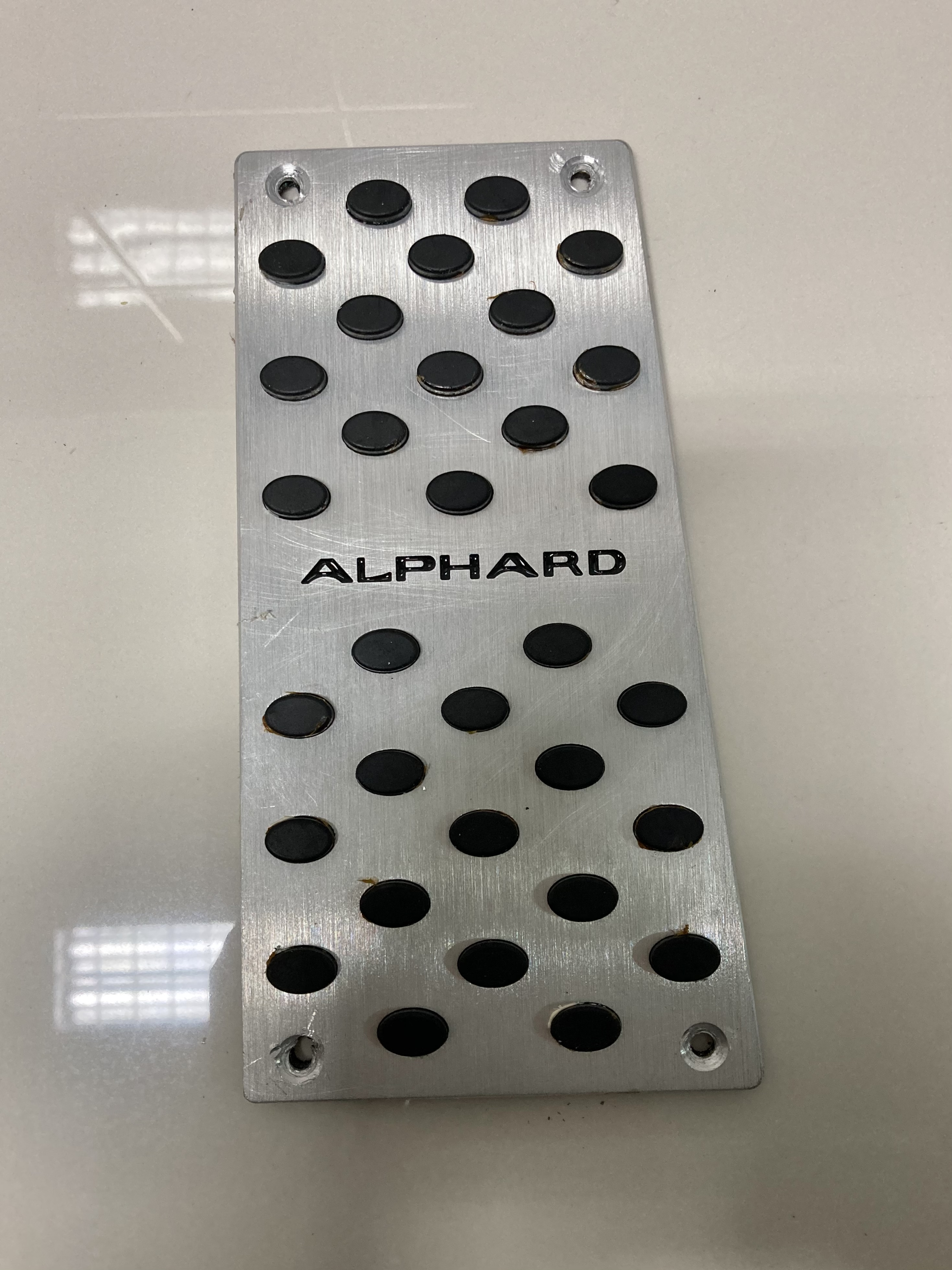 ขายแป้นเยียบเบรคของรถยนต์ TOYOTA รุ่น ALPHARD 2.4-3.5L ปี 2008-2014