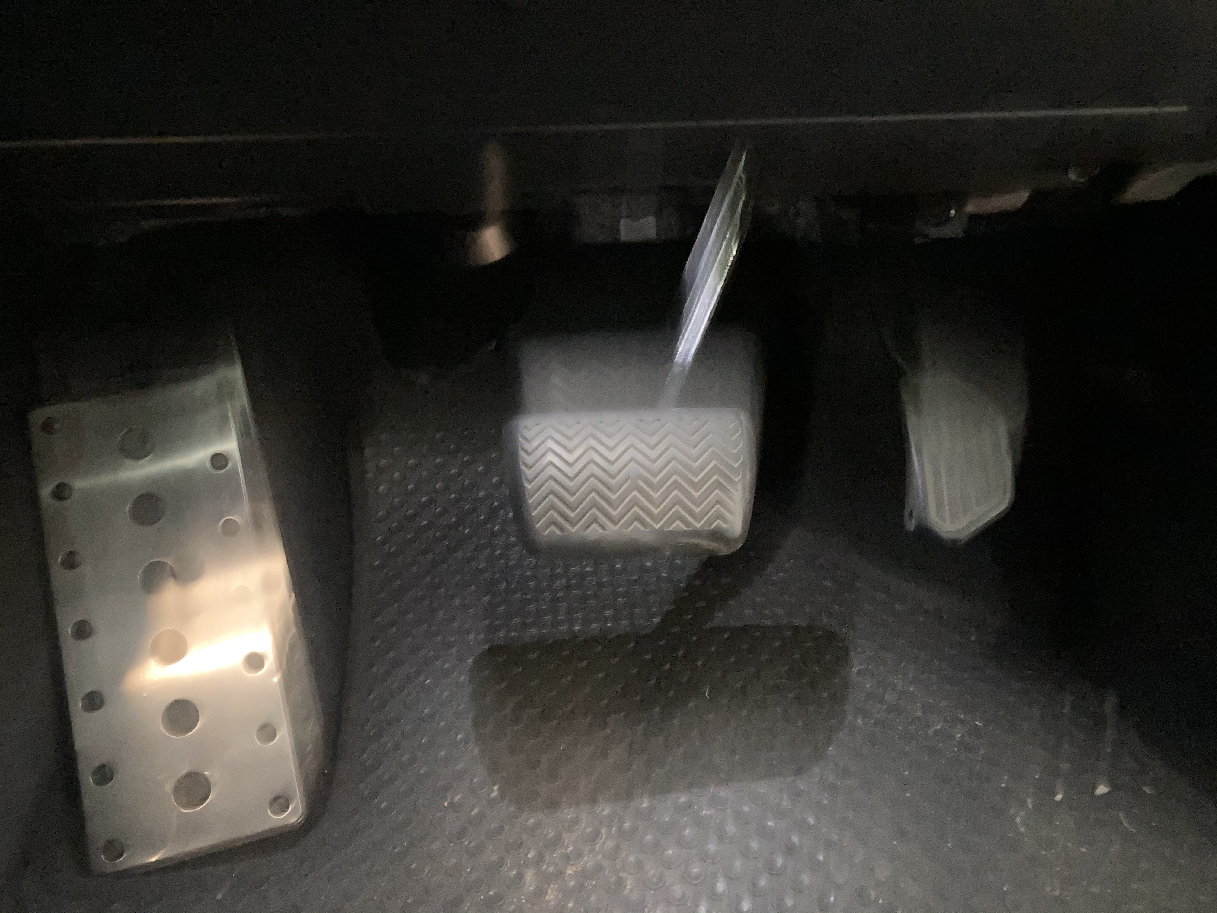 ขายแป้นเยียบเบรค G่s ไม่แท้ของรถยนต์ TOYOTA รุ่น ALPHARD 2.4-3.5L ปี 2008-2014 ขายแป้นเยียบเบรค G่s ไม่แท้ของรถยนต์ TOYOTA รุ่น ALPHARD 2.4-3.5L ปี 2008-2014