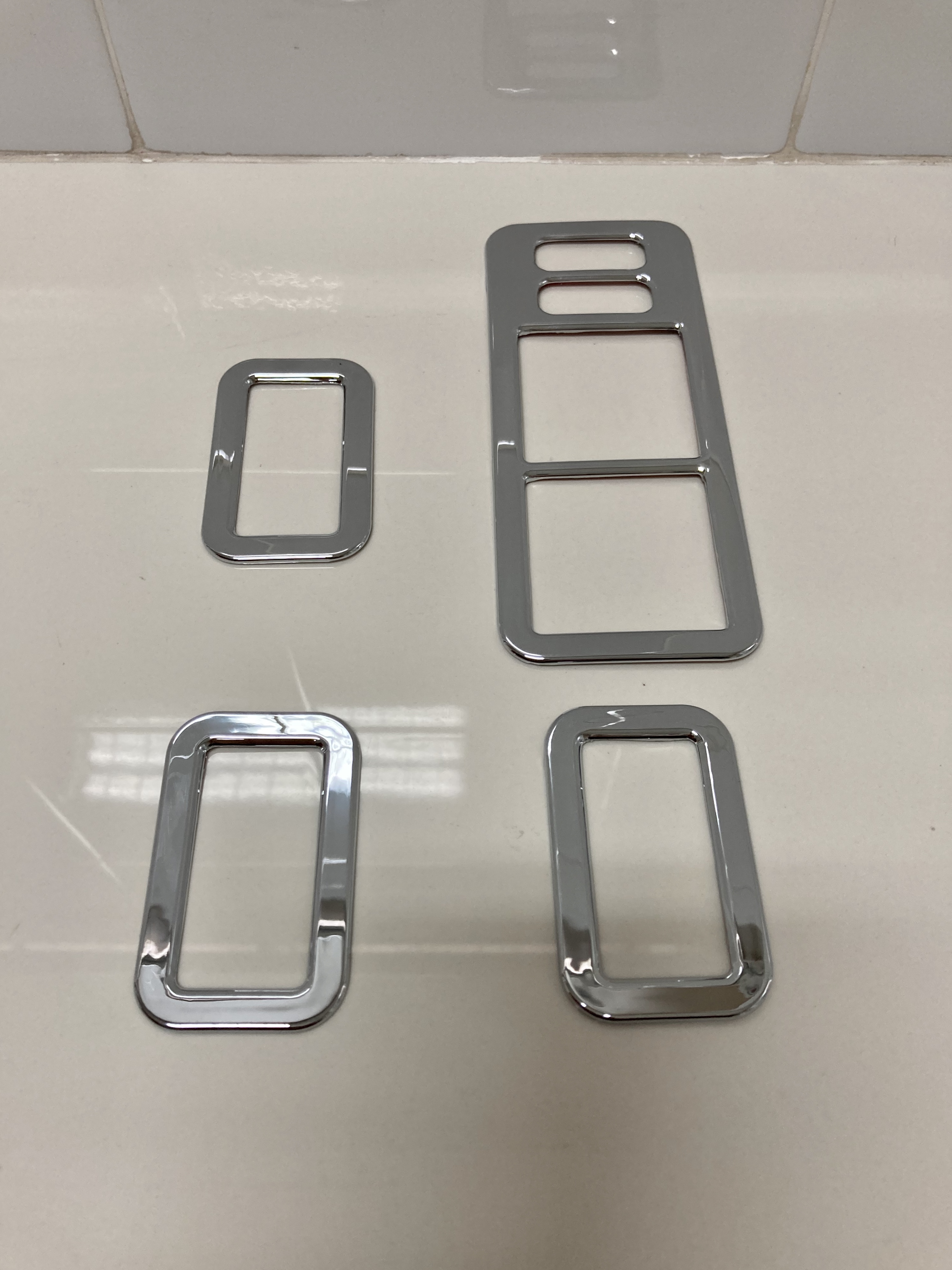 ขายฝาครอบสวิทช์กระจกข้างรถยนต์ TOYOTA รุ่น ALPHARD 2.4L ปี 2008-2014 ขายฝาครอบสวิทช์กระจกข้างรถยนต์ TOYOTA รุ่น ALPHARD 2.4L ปี 2008-2014