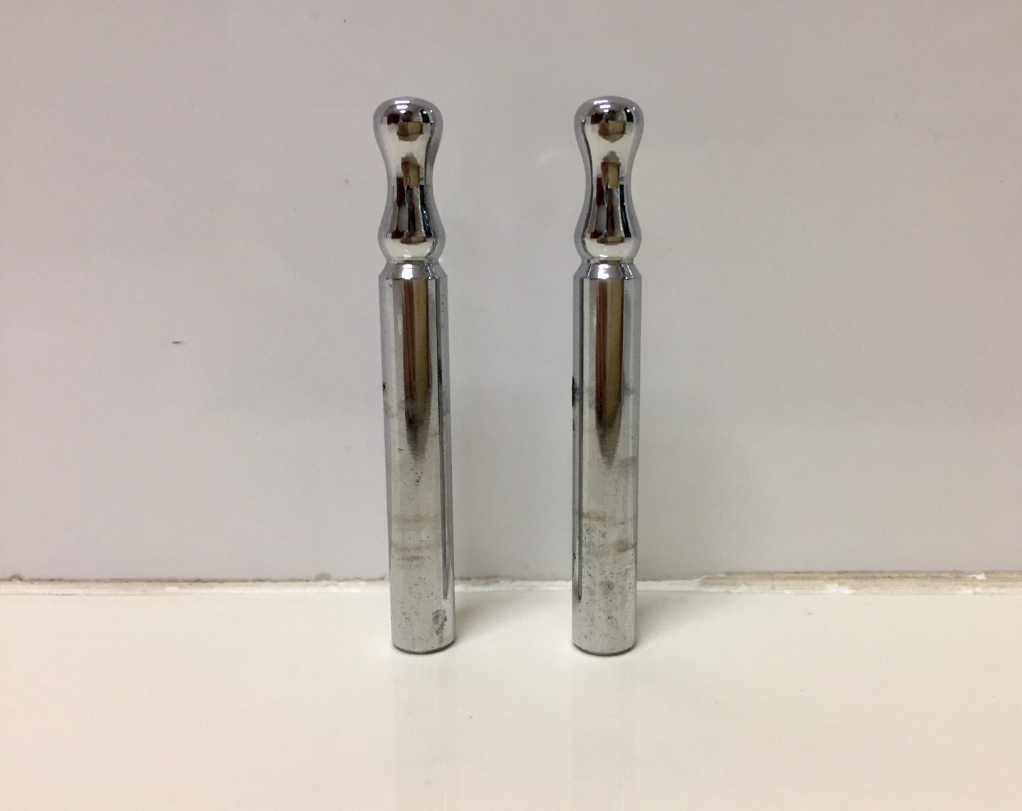 ขายปุ่มล็อคประตูโครเมี่ยมรถยนต์ Daihatsu รุ่น Mira L80 ปึ 1990 แท่งกลึงทรงกลม