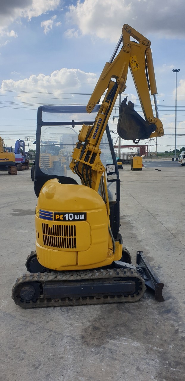 Komatsu PC10UU-3 นำเข้าจากญี่ปุ่น สภาพพร้อมใช้งาน โทร 089-0080077 089-0050007 086-0044333 065-884440 Komatsu PC10UU-3 นำเข้าจากญี่ปุ่น สภาพพร้อมใช้งาน โทร 089-0080077 089-0050007 086-0044333 065-884440
