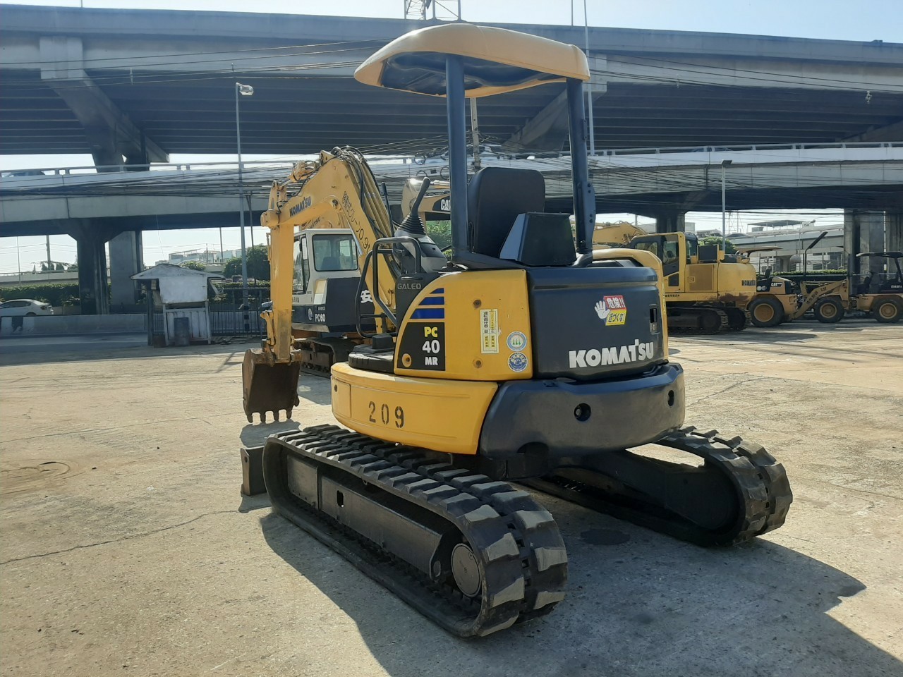 Komatsu PC40MR-2 นำเข้าจากญี่ปุ่น สภาพพร้อมใช้งาน โทร 089-0080077 089-0050007 086-0044333 065-884440