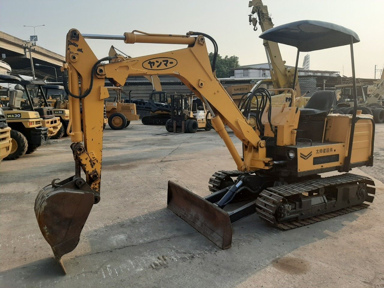 YANMAR 3 ตัน สภาพดีมาก โทร 089-0080077 089-0050007 086-0044333 065-8844400 www.sangenjp.com www.nmc9