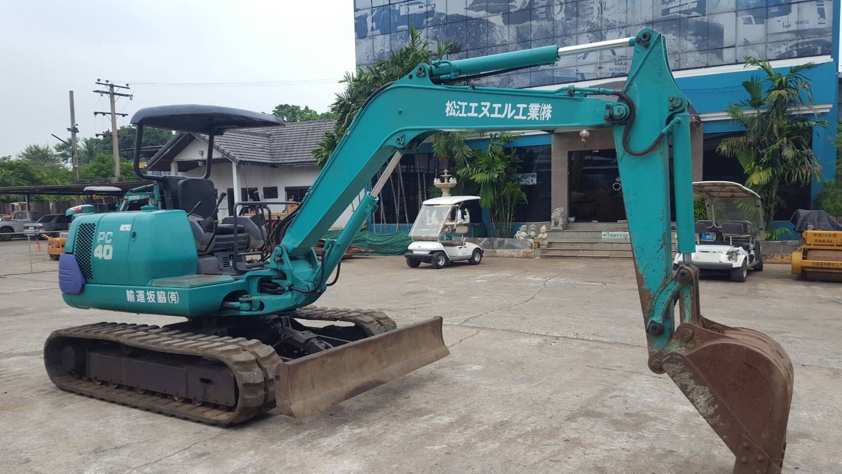 Komatsu PC40-7 นำเข้าจากญี่ปุ่น สภาพพร้อมใช้งาน โทร 089-0080077 089-0050007 086-0044333 065-8844400 