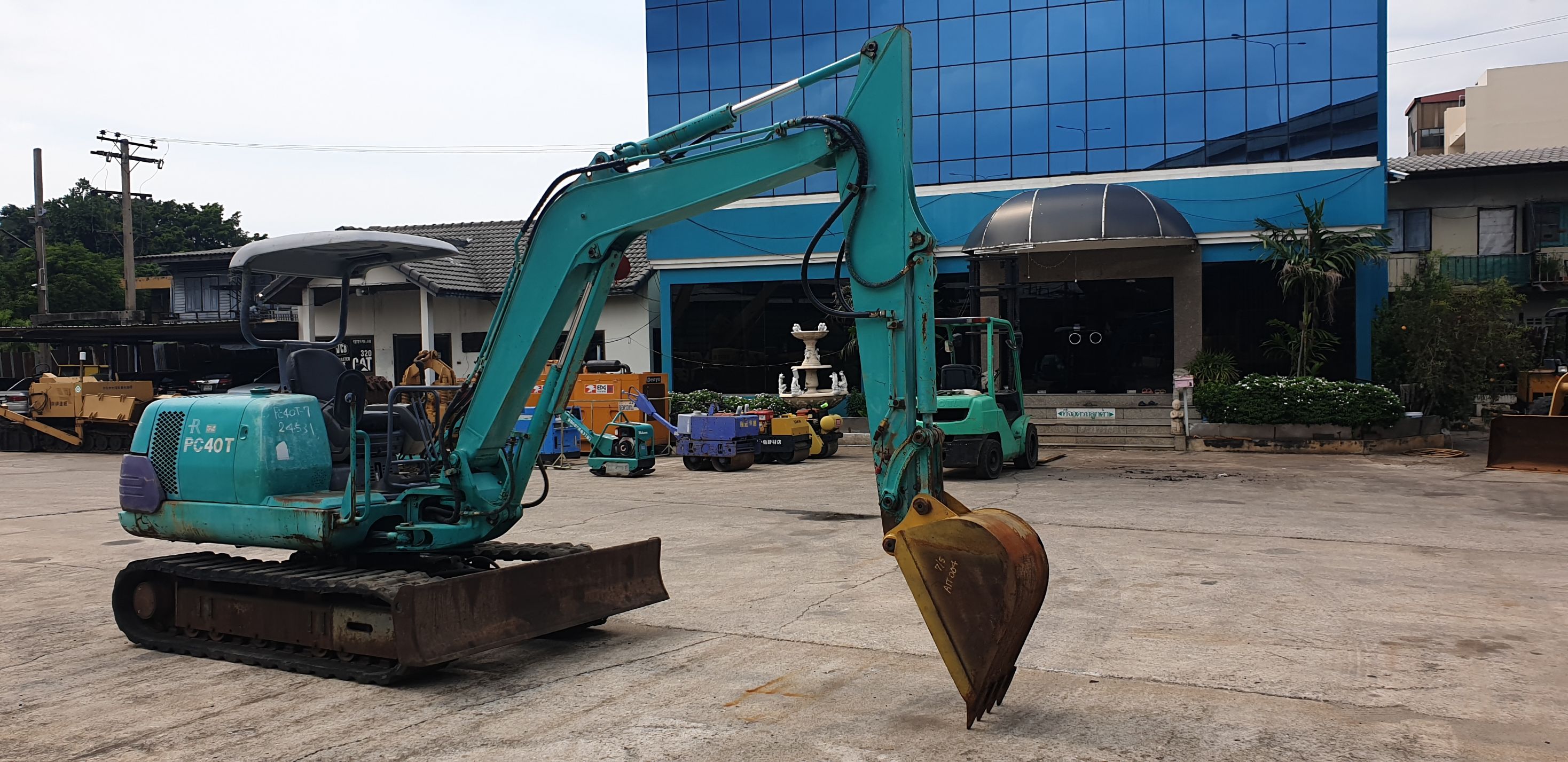 Komatsu PC40T-7 นำเข้าจากญี่ปุ่น สภาพพร้อมใช้งาน โทร 089-0080077 089-0050007 086-0044333 065-8844400 Komatsu PC40T-7 นำเข้าจากญี่ปุ่น สภาพพร้อมใช้งาน โทร 089-0080077 089-0050007 086-0044333 065-8844400