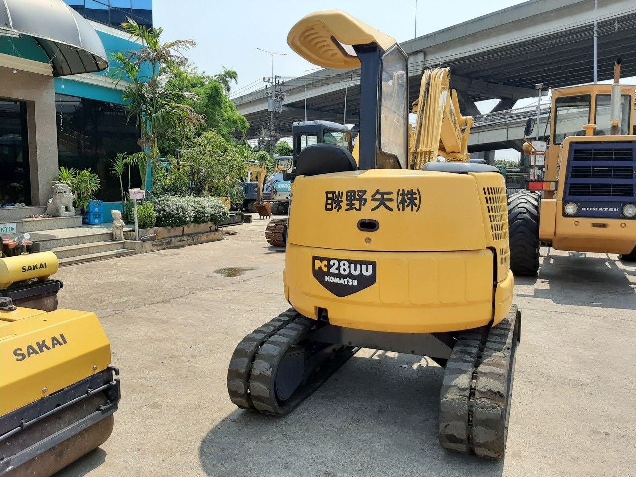 Komatsu PC28UU-2 นำเข้าจากญี่ปุ่น สภาพพร้อมใช้งาน โทร 089-0080077 089-0050007 086-0044333 065-884440