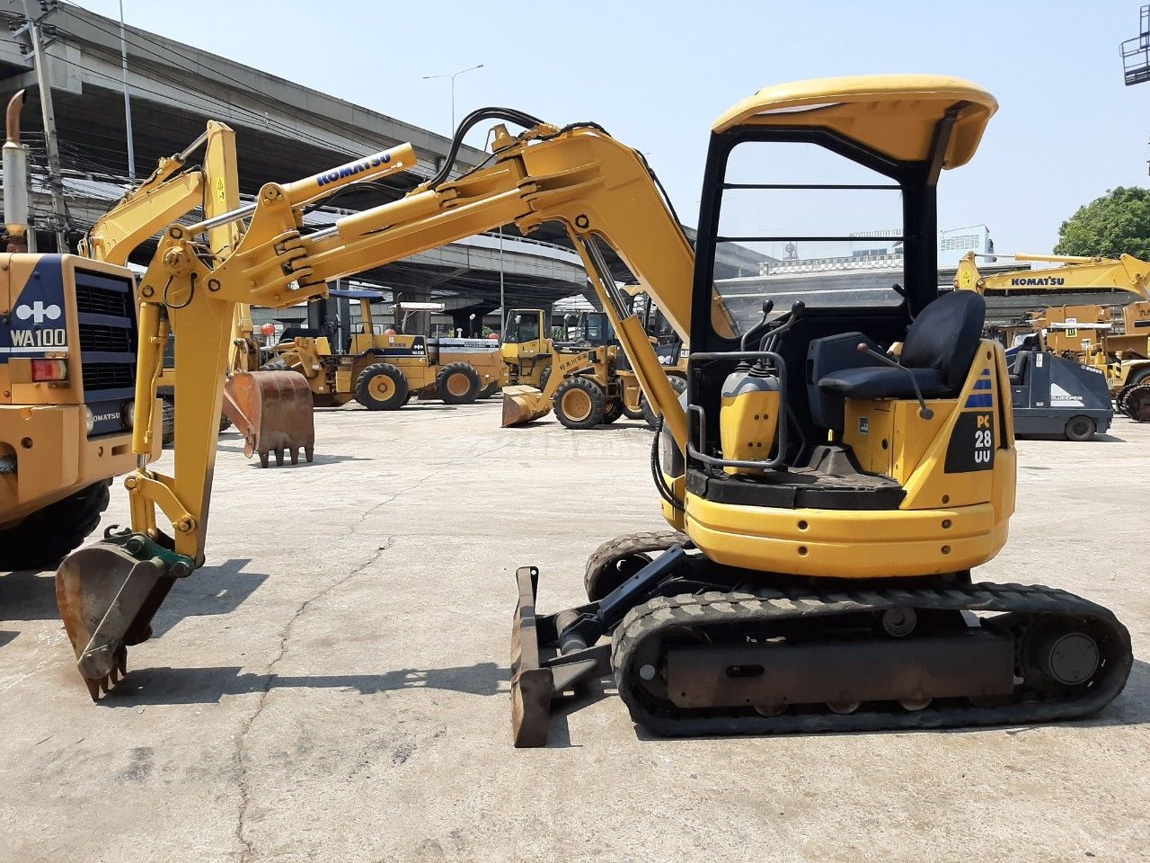 Komatsu PC28UU-2 นำเข้าจากญี่ปุ่น สภาพพร้อมใช้งาน