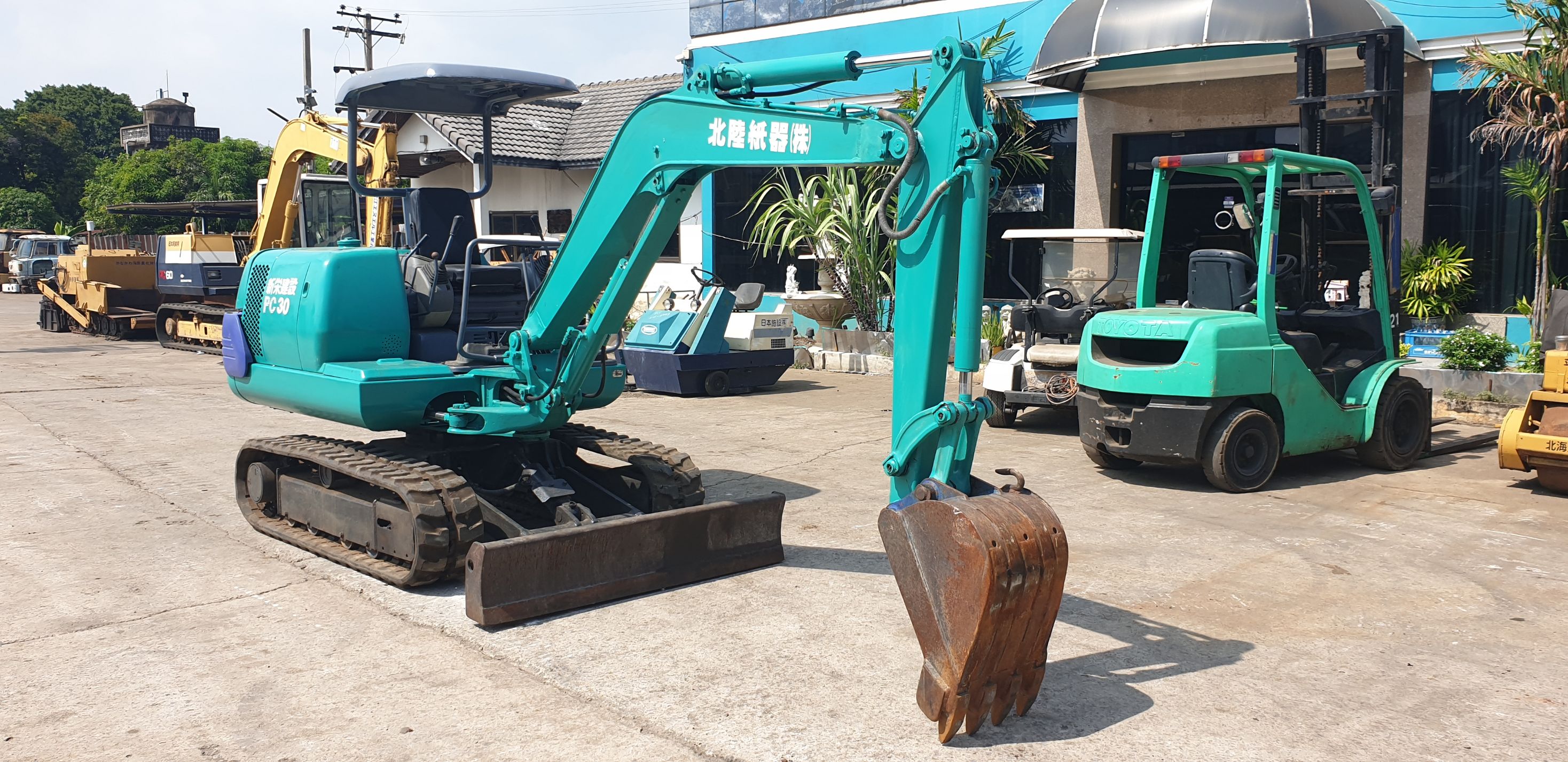 Komatsu PC25-1A นำเข้าจากญี่ปุ่น สภาพพร้อมใช้งาน โทร 089-0080077 089-0050007 086-0044333 065-8844400