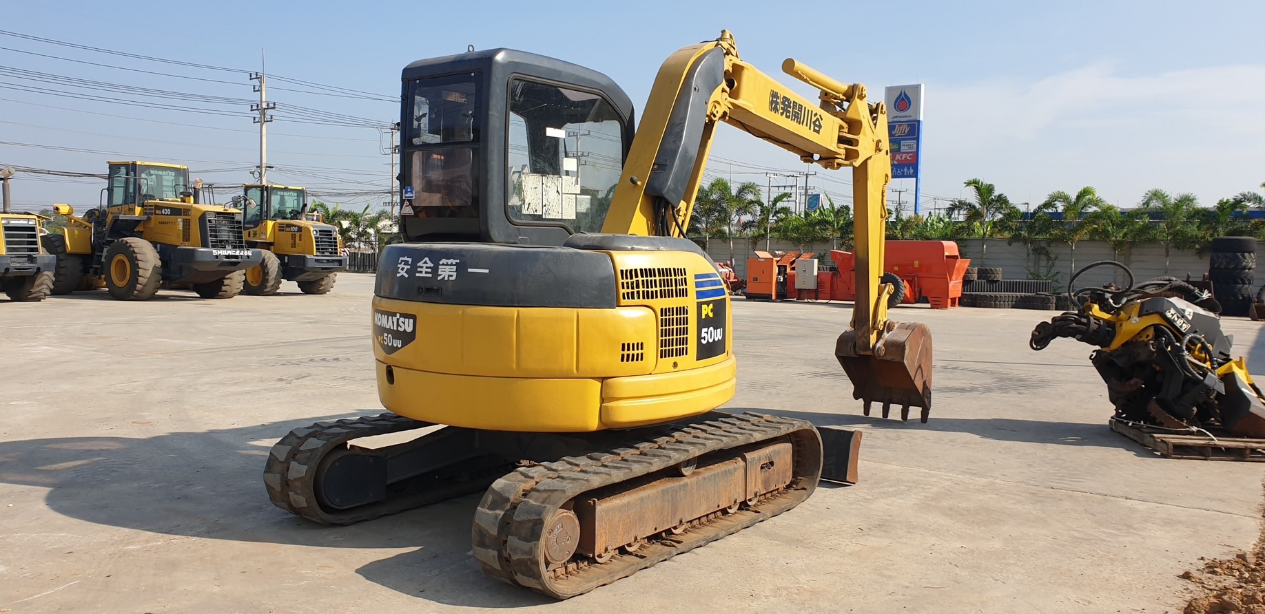 KOMATSU PC50UU-2 พร้อมหัวเก๋ง นำเข้าจากญี่ปุ่น สภาพพร้อมใช้งาน