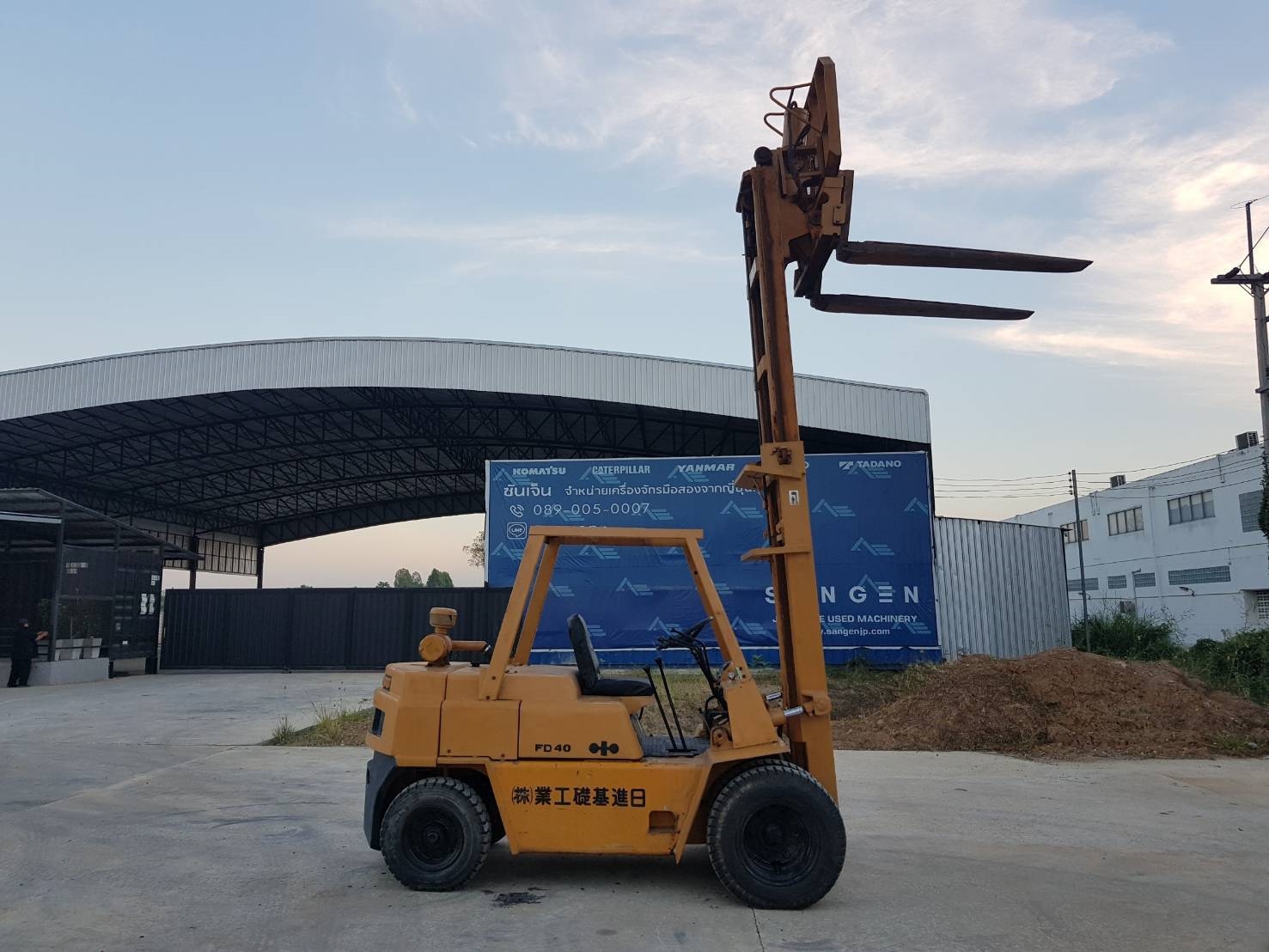 Komatsu FD40 ฟอร์คลิฟท์ นำเข้าจากญี่ปุ่น สภาพพร้อมใช้งาน โทร 089-0080077 089-0050007 086-0044333 065 Komatsu FD40 ฟอร์คลิฟท์ นำเข้าจากญี่ปุ่น สภาพพร้อมใช้งาน โทร 089-0080077 089-0050007 086-0044333 065