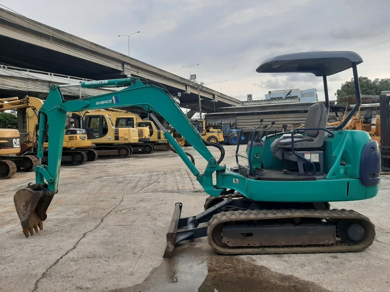 Komatsu PC27R-8 นำเข้าจากญี่ปุ่น สภาพพร้อมใช้งาน โทร 089-0080077 089-0050007 086-0044333 065-8844400 Komatsu PC27R-8 นำเข้าจากญี่ปุ่น สภาพพร้อมใช้งาน โทร 089-0080077 089-0050007 086-0044333 065-8844400