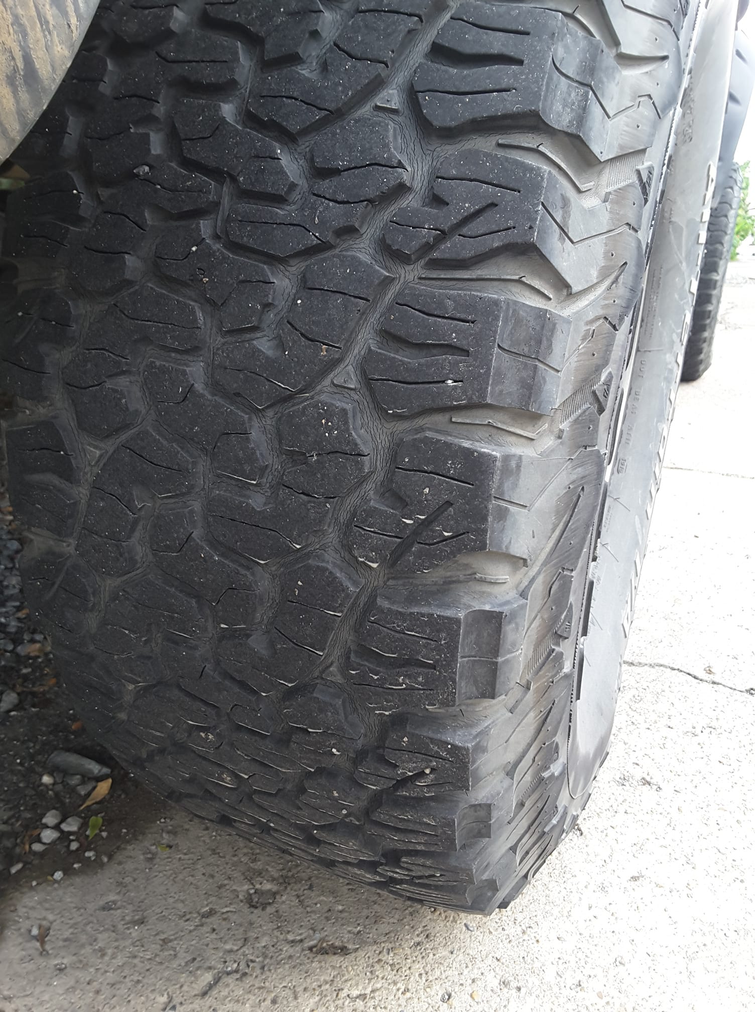 BF KO2 USA. 315-75-16 ปี16 สภาพดี 1ชุด