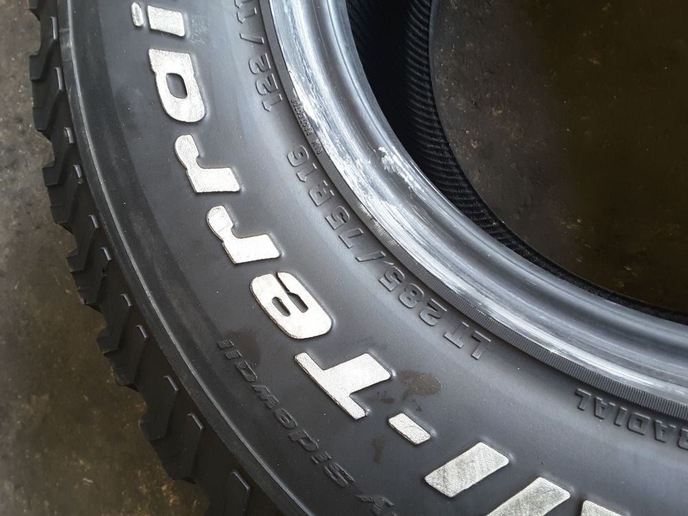 BF KO1 USA. 285-75-16 ปี13 สวยๆ มี 2เส้น BF KO1 USA. 285-75-16 ปี13 สวยๆ มี 2เส้น