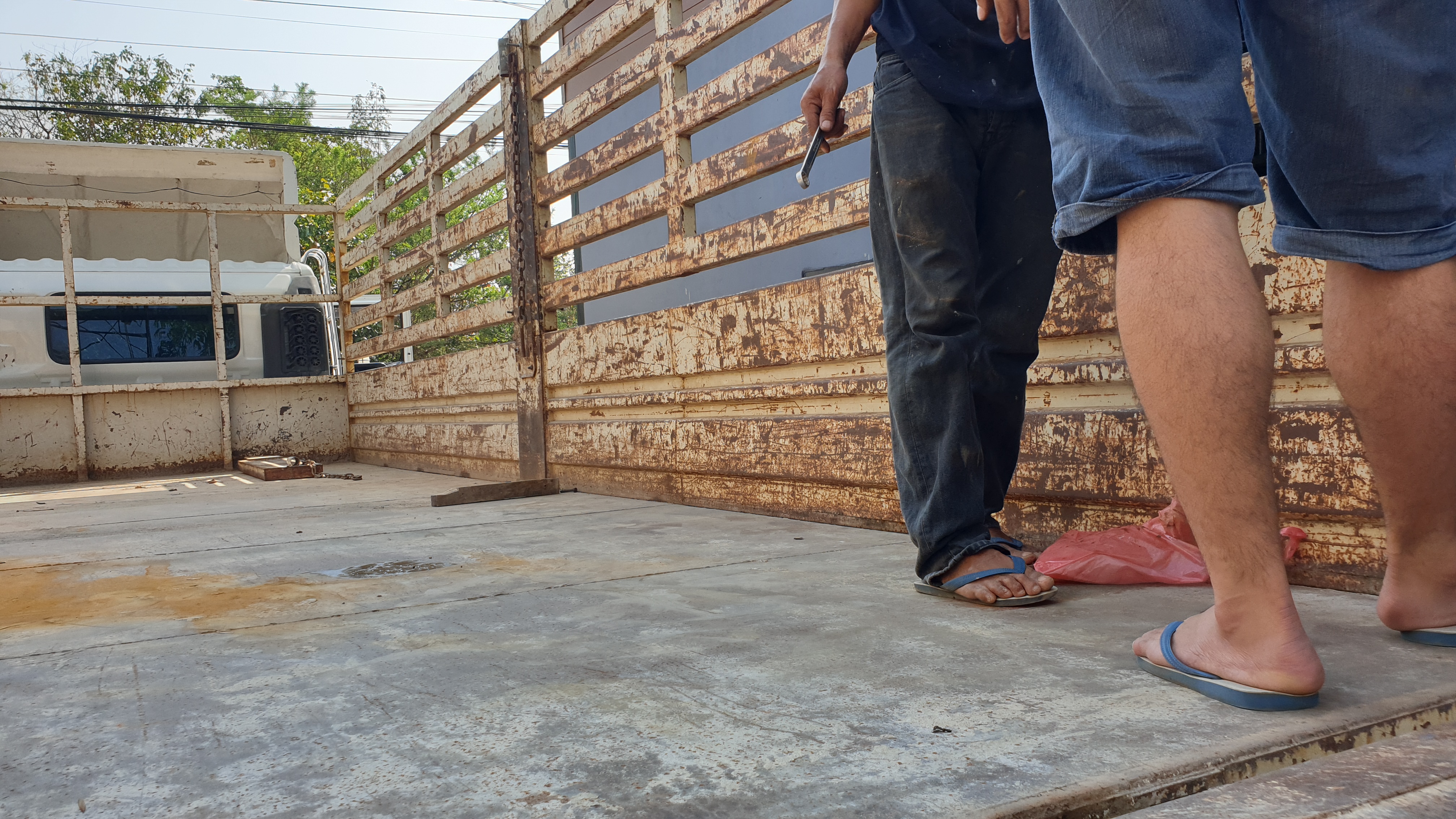 ขายกระบะคอกเหล็กยาว 7.6 ขายกระบะคอกเหล็กยาว 7.6