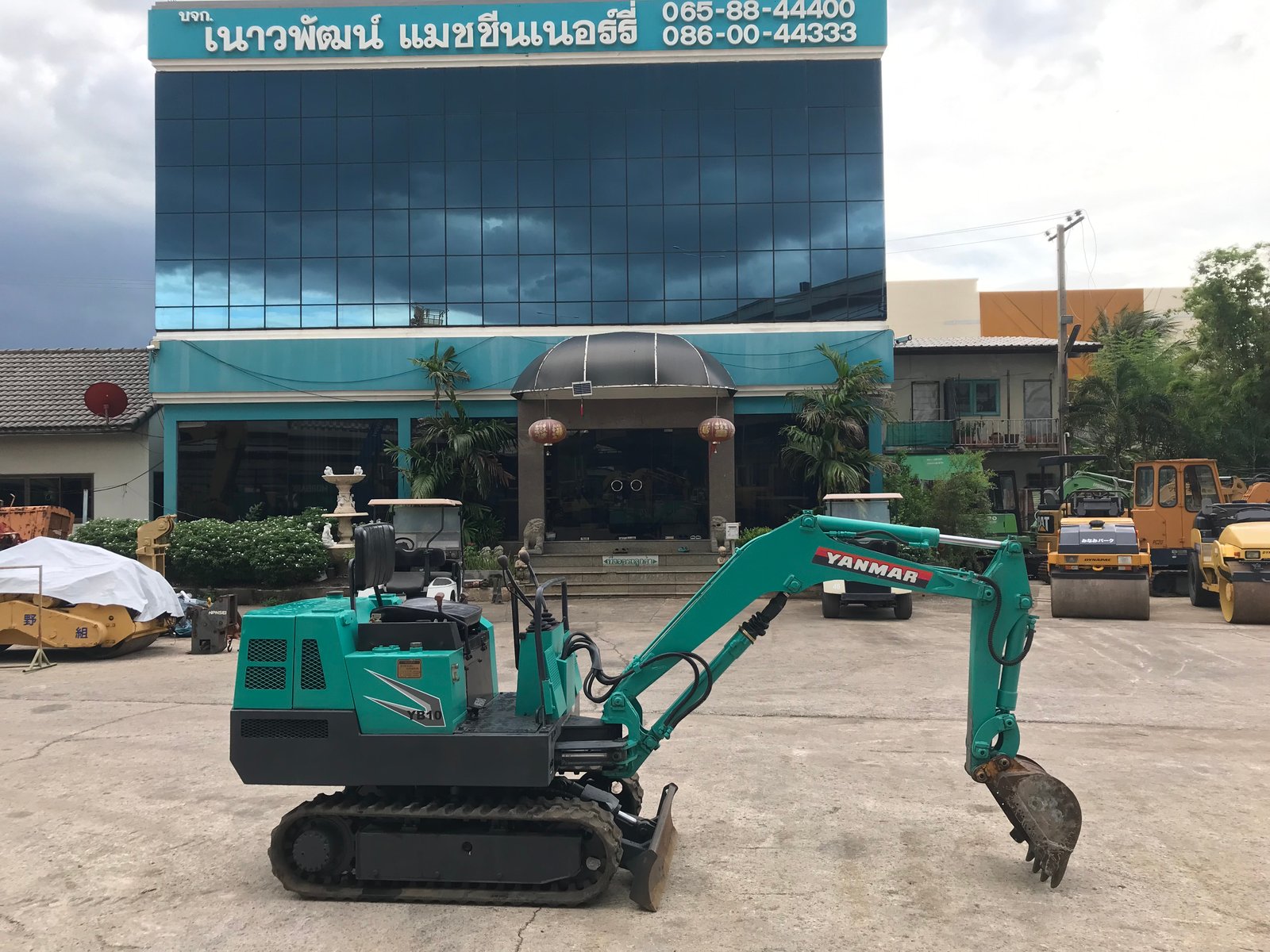 YANMAR YB10 นำเข้าจากญี่ปุ่น สภาพพร้อมใช้งาน LINE ID @sangenjp www.sangenjp.com www.nmc99.com