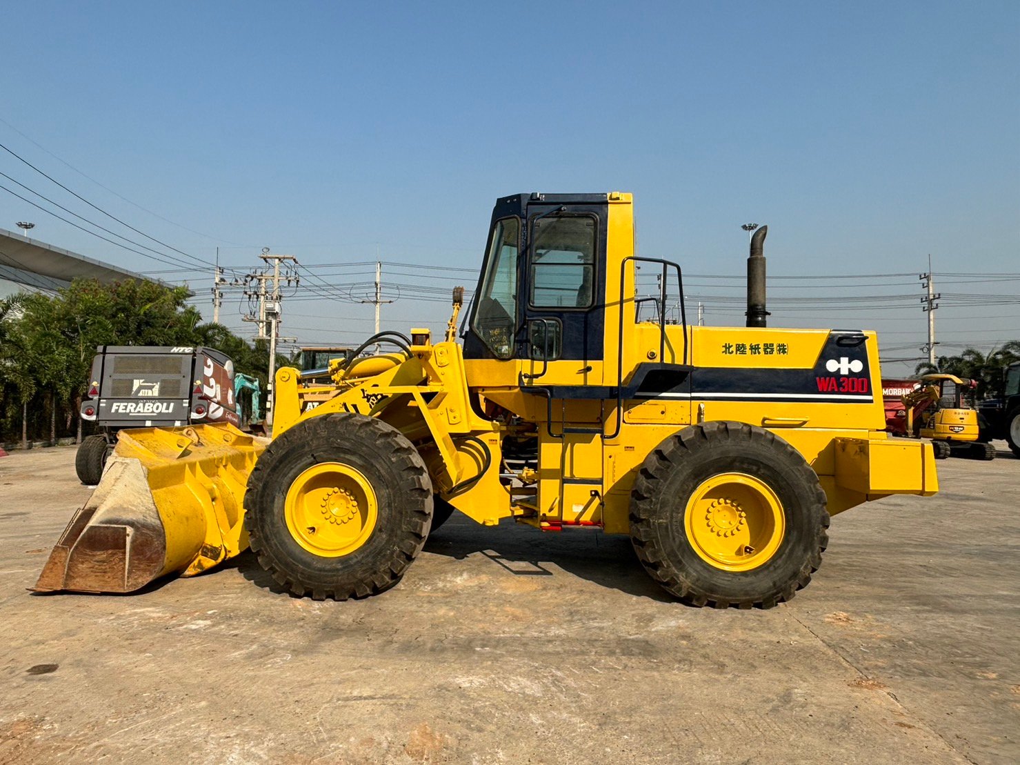 KOMATSU WA300-1 นำเข้าจากญี่ปุ่น สภาพพร้อมใช้งาน สนใจโทร. 089-0050007 คุณชญานิน หรือ Add LINE ID @sa KOMATSU WA300-1 นำเข้าจากญี่ปุ่น สภาพพร้อมใช้งาน สนใจโทร. 089-0050007 คุณชญานิน หรือ Add LINE ID @sa