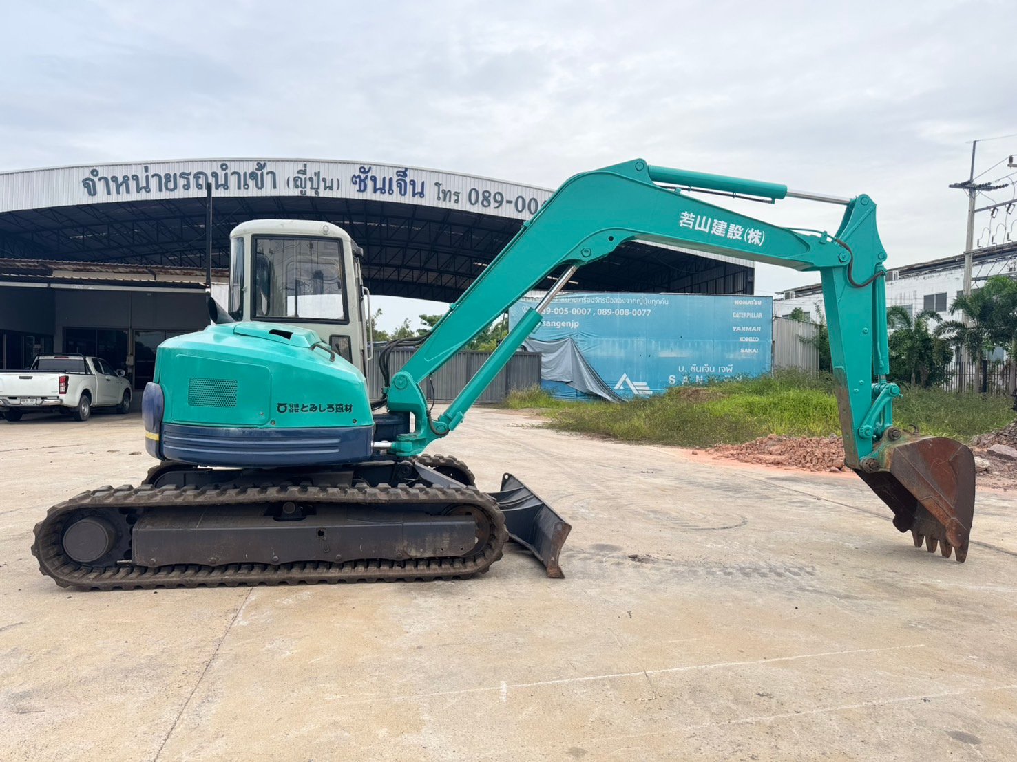 KOMATSU PC70FR-1 นำเข้าจากญี่ปุ่น สภาพพร้อมใช้งาน สนใจโทร. 089-0050007 คุณชญานิน หรือ Add LINE ID @s