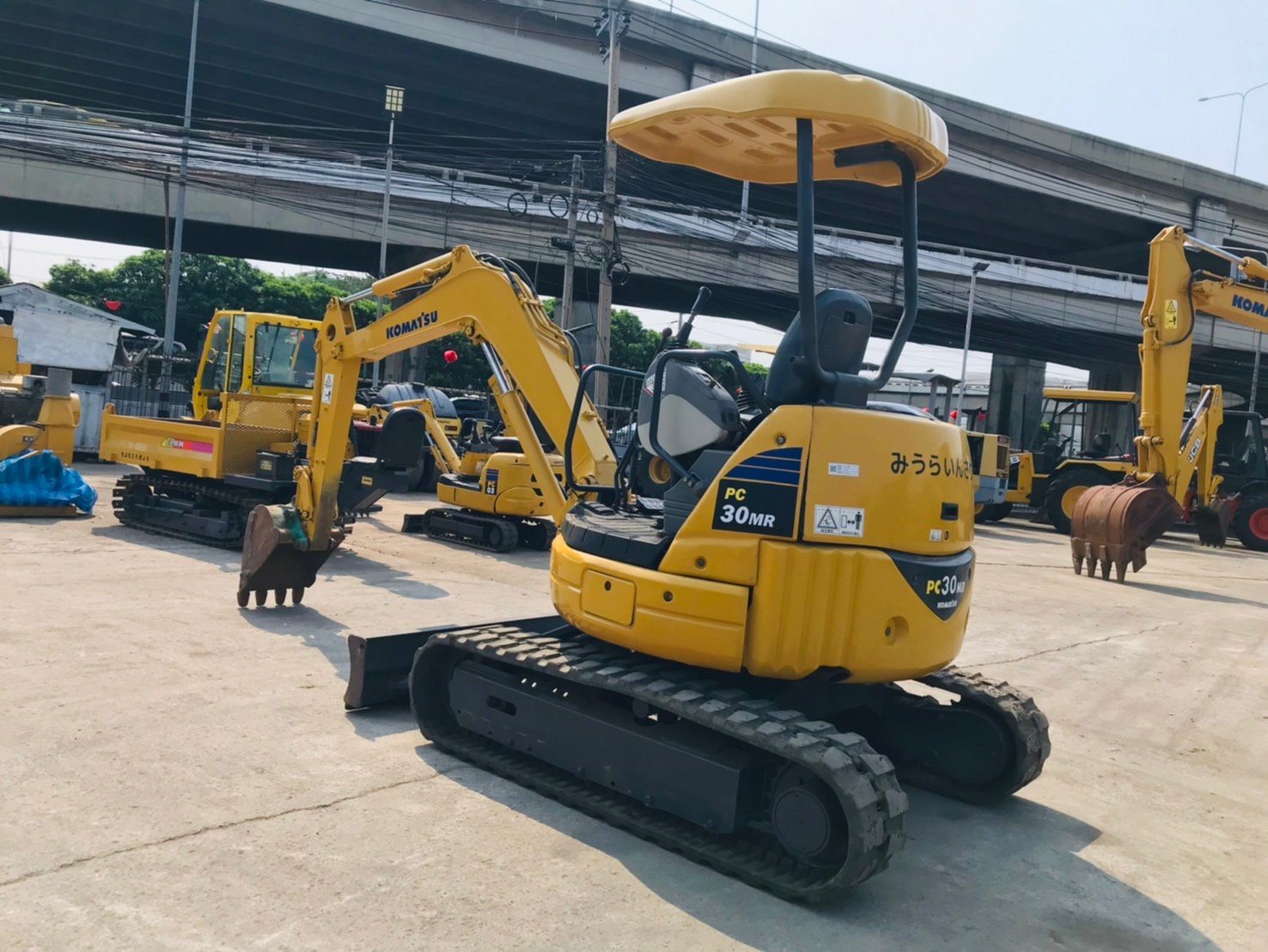 KOMATSU PC30MR-1 นำเข้าจากญี่ปุ่น สภาพพร้อมใช้งาน สนใจโทร. 089-0050007 คุณชญานิน หรือ Add LINE ID @s