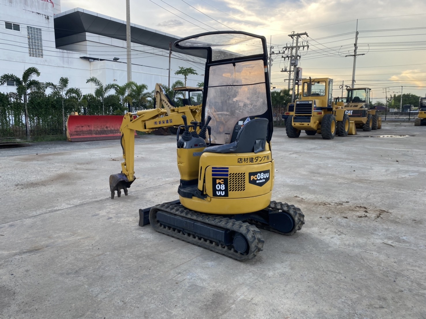 Komatsu pc08uu-1 นำเข้าจากญี่ปุ่น สภาพพร้อมใช้งาน Komatsu pc08uu-1 นำเข้าจากญี่ปุ่น สภาพพร้อมใช้งาน