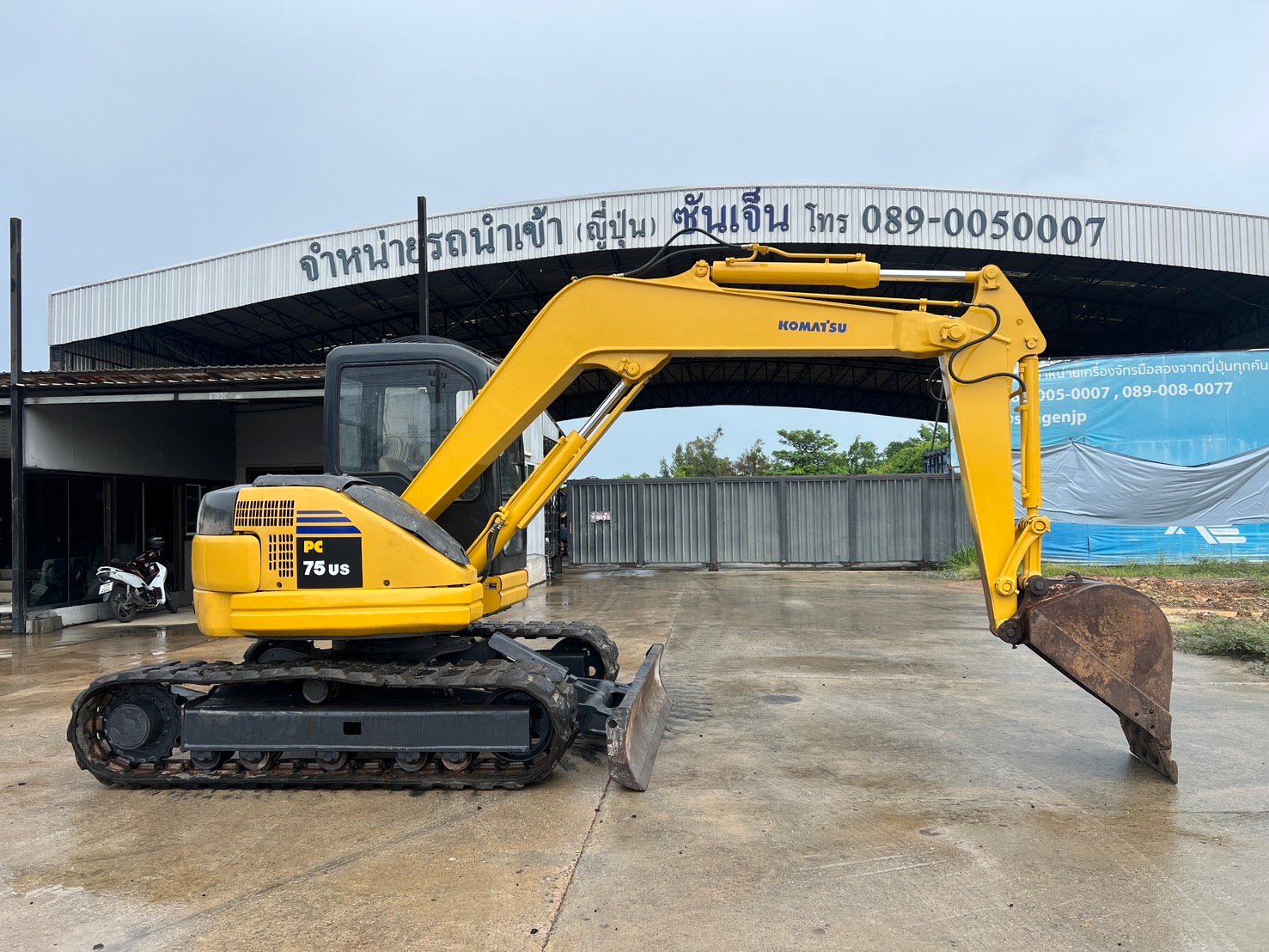 KOMATSU PC75US-2 นำเข้าจากญี่ปุ่น สภาพพร้อมใช้งาน สนใจโทร. 089-0050007 คุณชญานิน หรือ Add LINE ID @s