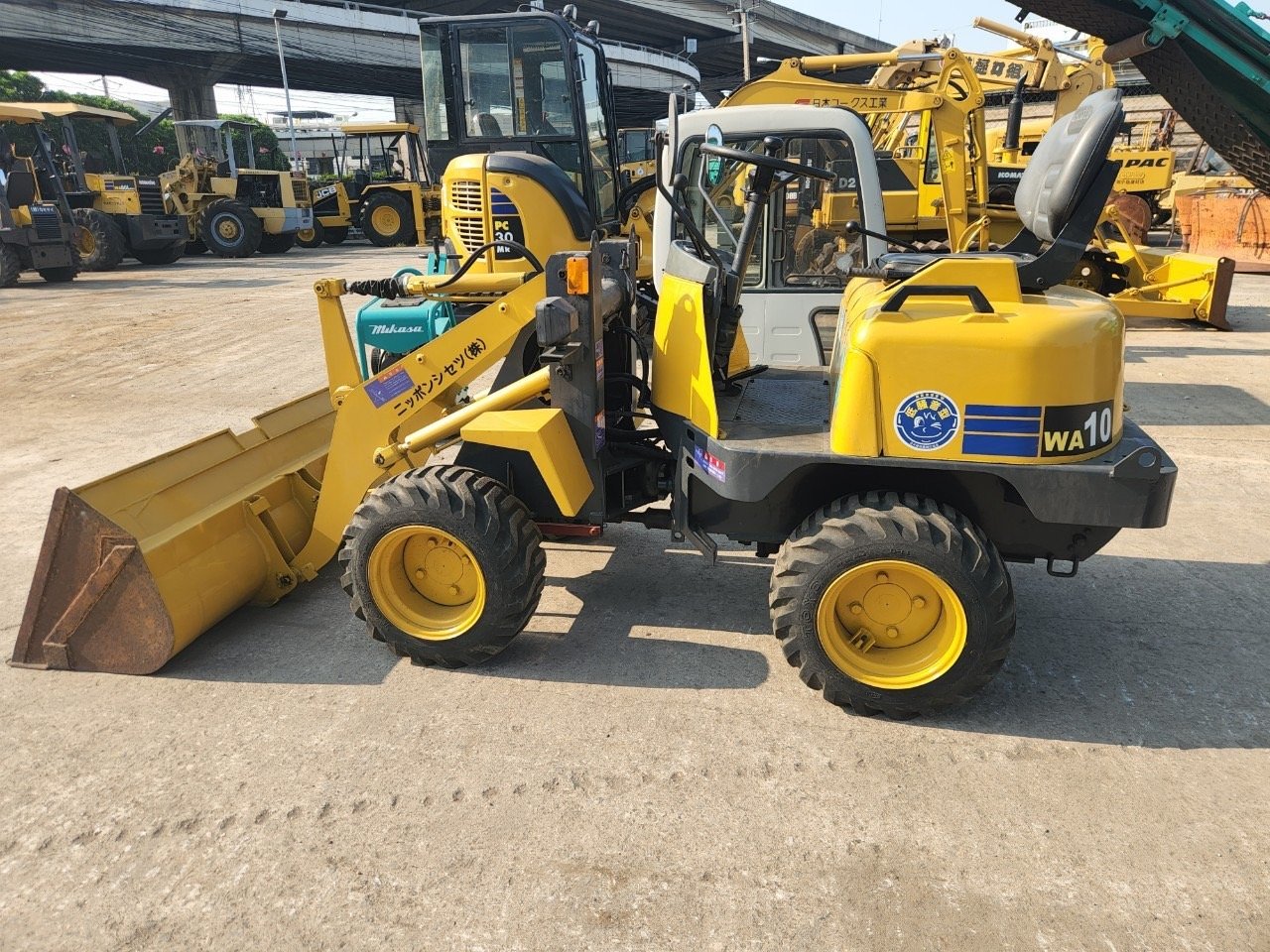 Komatsu WA10-1 นำเข้าจากญี่ปุ่น สภาพพร้อมใช้งาน LINE ID @sangenjp www.sangenjp.com www.nmc99.com Komatsu WA10-1 นำเข้าจากญี่ปุ่น สภาพพร้อมใช้งาน LINE ID @sangenjp www.sangenjp.com www.nmc99.com