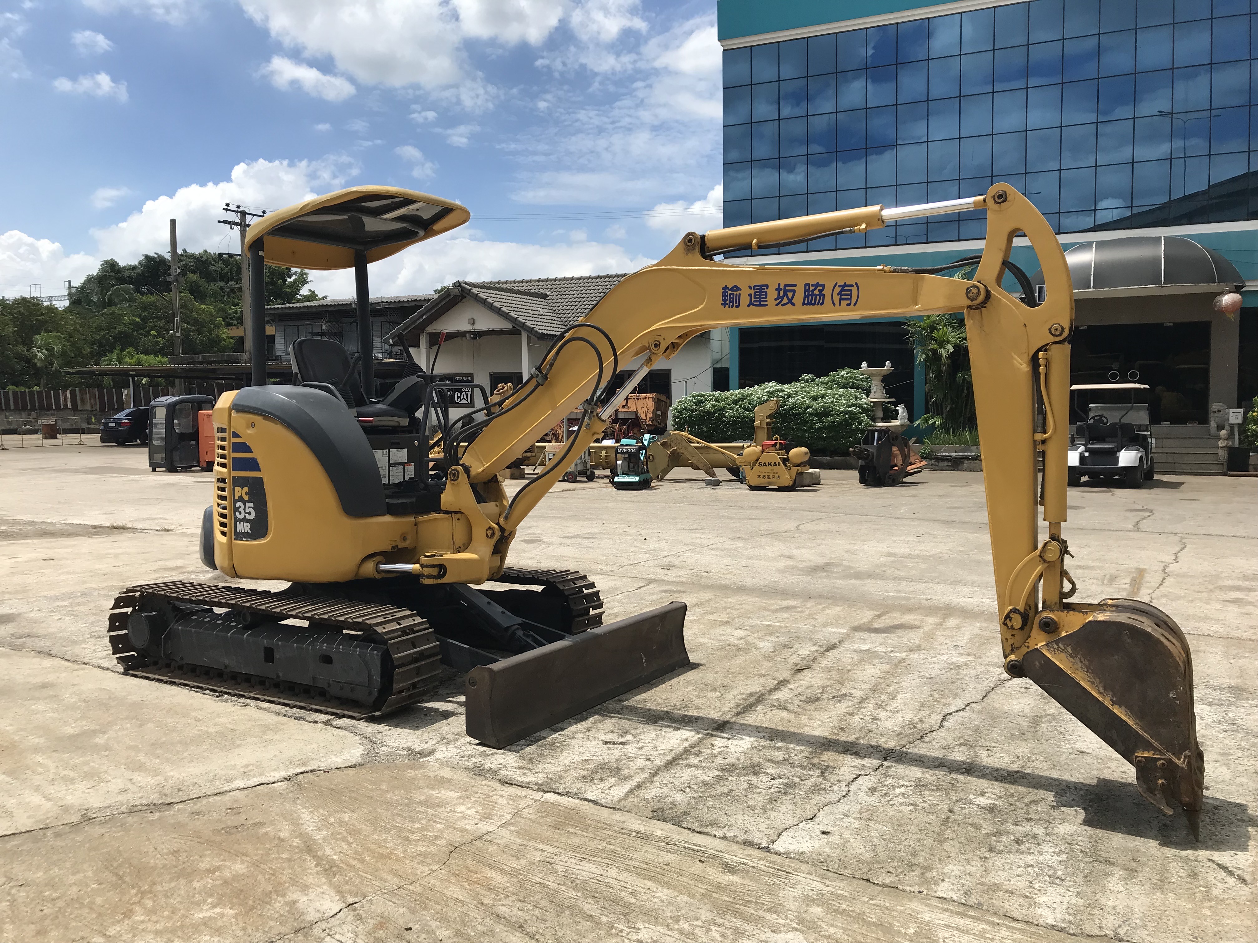 Komatsu PC35MR-2 นำเข้าจากญี่ปุ่น สภาพพร้อมใช้งาน 