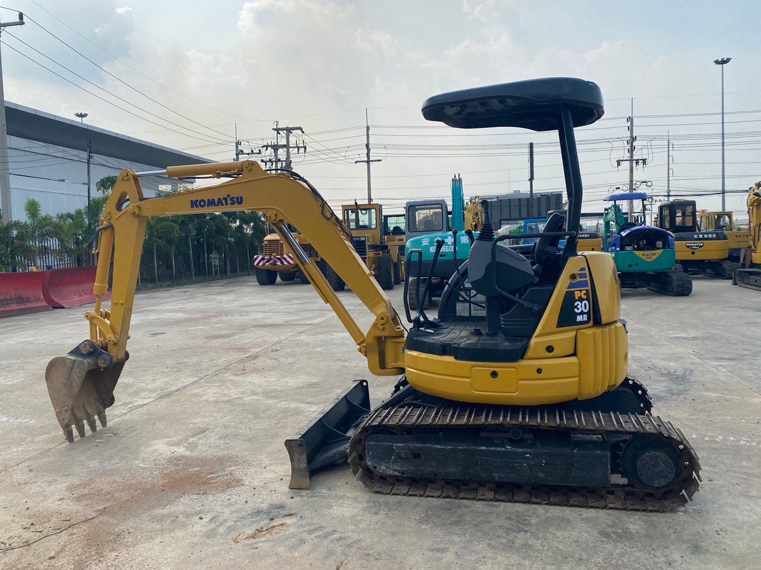 Komatsu PC30MR-1 นำเข้าจากญี่ปุ่น สภาพพร้อมใช้งาน