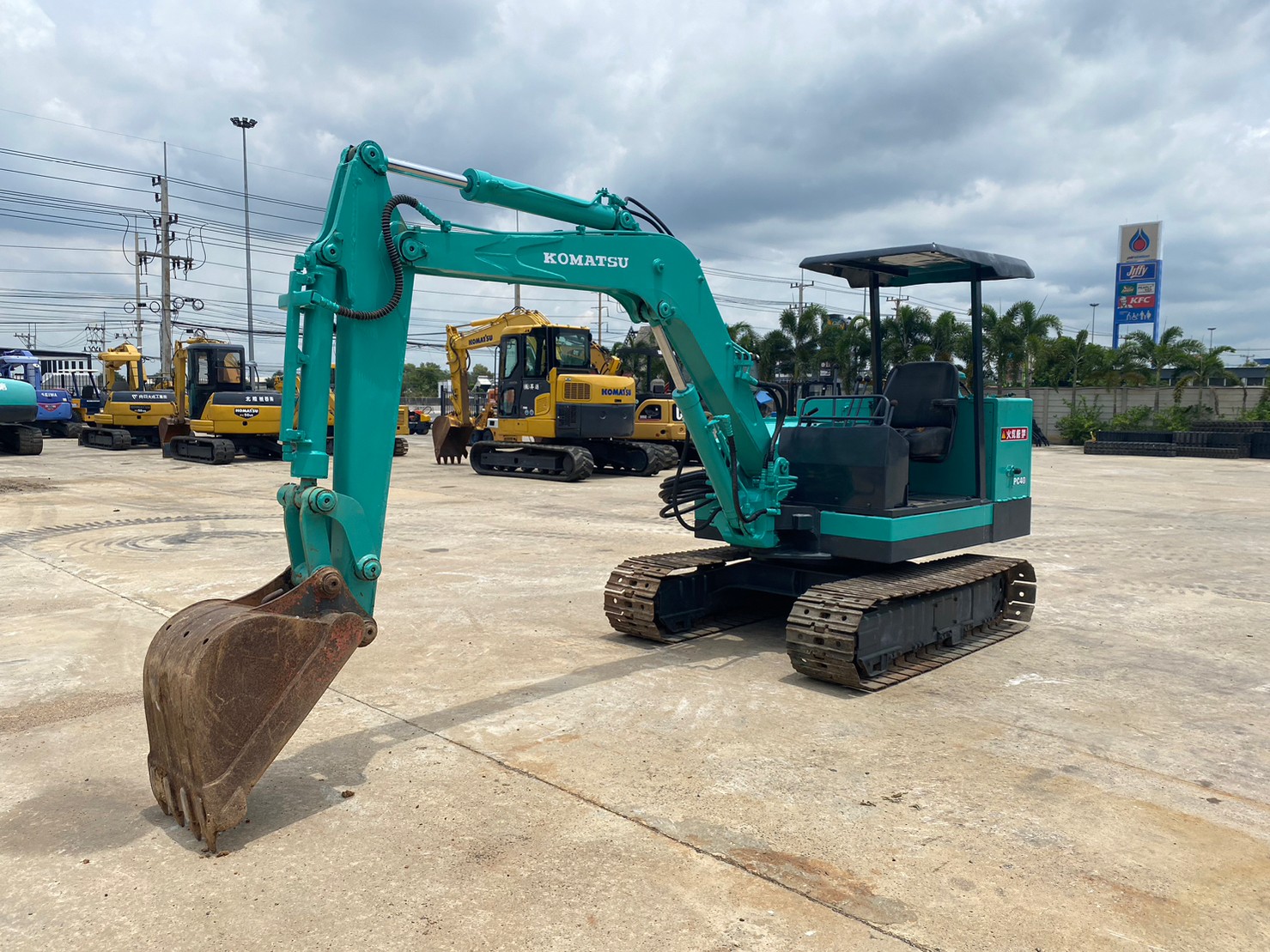 PC40-1  นำเข้าจากญี่ปุ่น สภาพพร้อมใช้งาน
LINE:@sangenjp
www.sangenjp.com www.nmc99.com