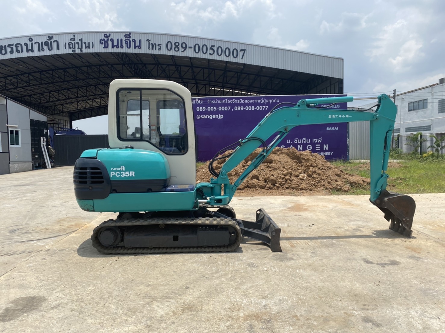 Komatsu PC35R-8 นำเข้าจากญี่ปุ่น สภาพพร้อมใช้งาน 