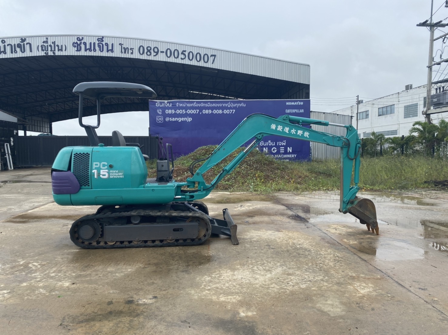 Komatsu PC15-3 นำเข้าจากญี่ปุ่น สภาพพร้อมใช้งาน
