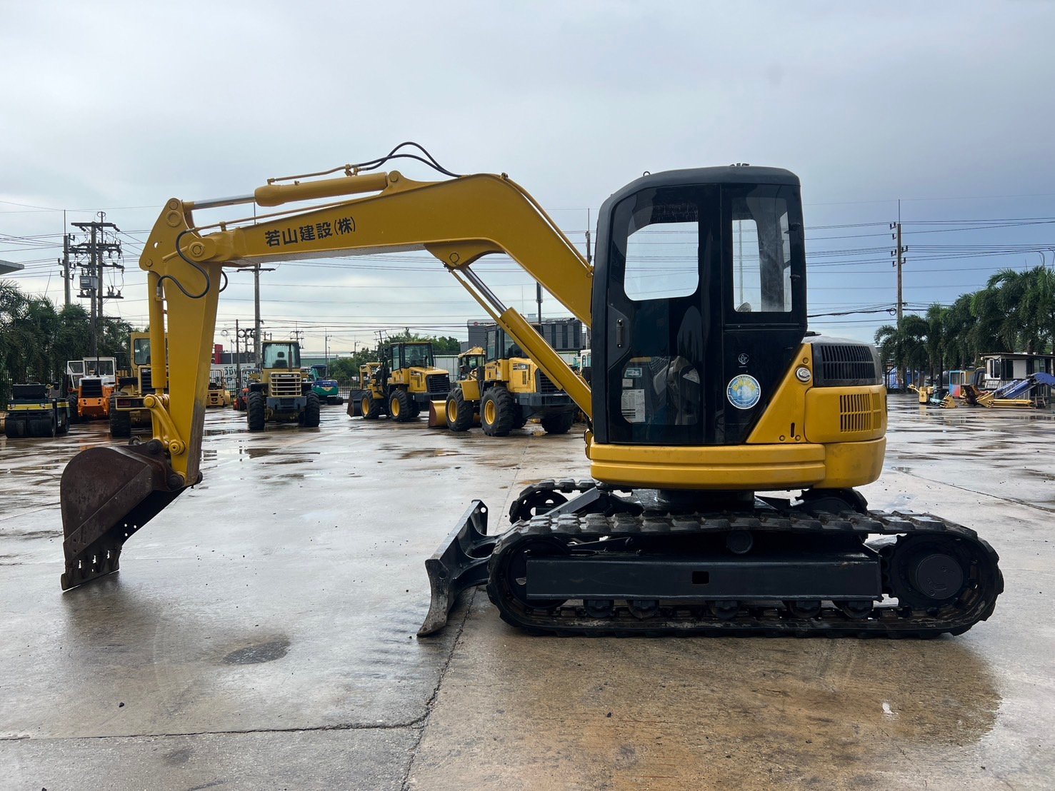 KOMATSU PC75US-2 นำเข้าจากญี่ปุ่น สภาพพร้อมใช้งาน สนใจโทร. 089-0050007 คุณชญานิน หรือ Add LINE ID @s KOMATSU PC75US-2 นำเข้าจากญี่ปุ่น สภาพพร้อมใช้งาน สนใจโทร. 089-0050007 คุณชญานิน หรือ Add LINE ID @s