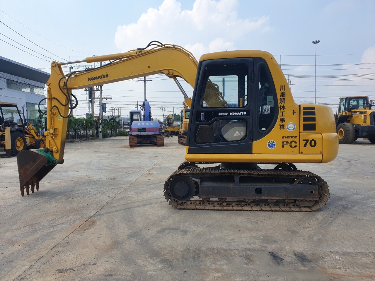 Komatsu PC70-7E นำเข้าจากญี่ปุ่น สภาพพร้อมใช้งาน
