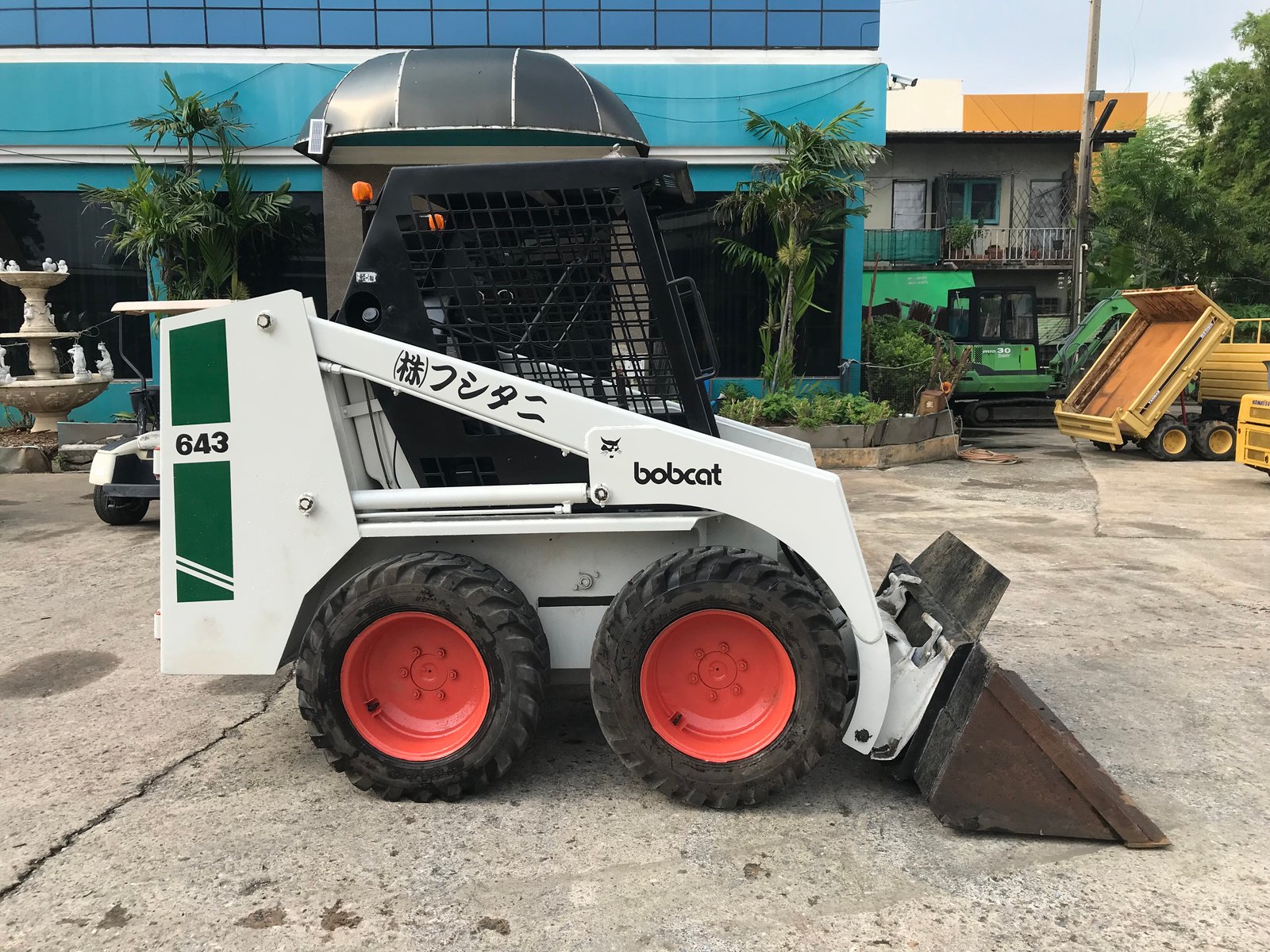 BOBCAT 643 นำเข้าจากญี่ปุ่น สภาพพร้อมใช้งาน
