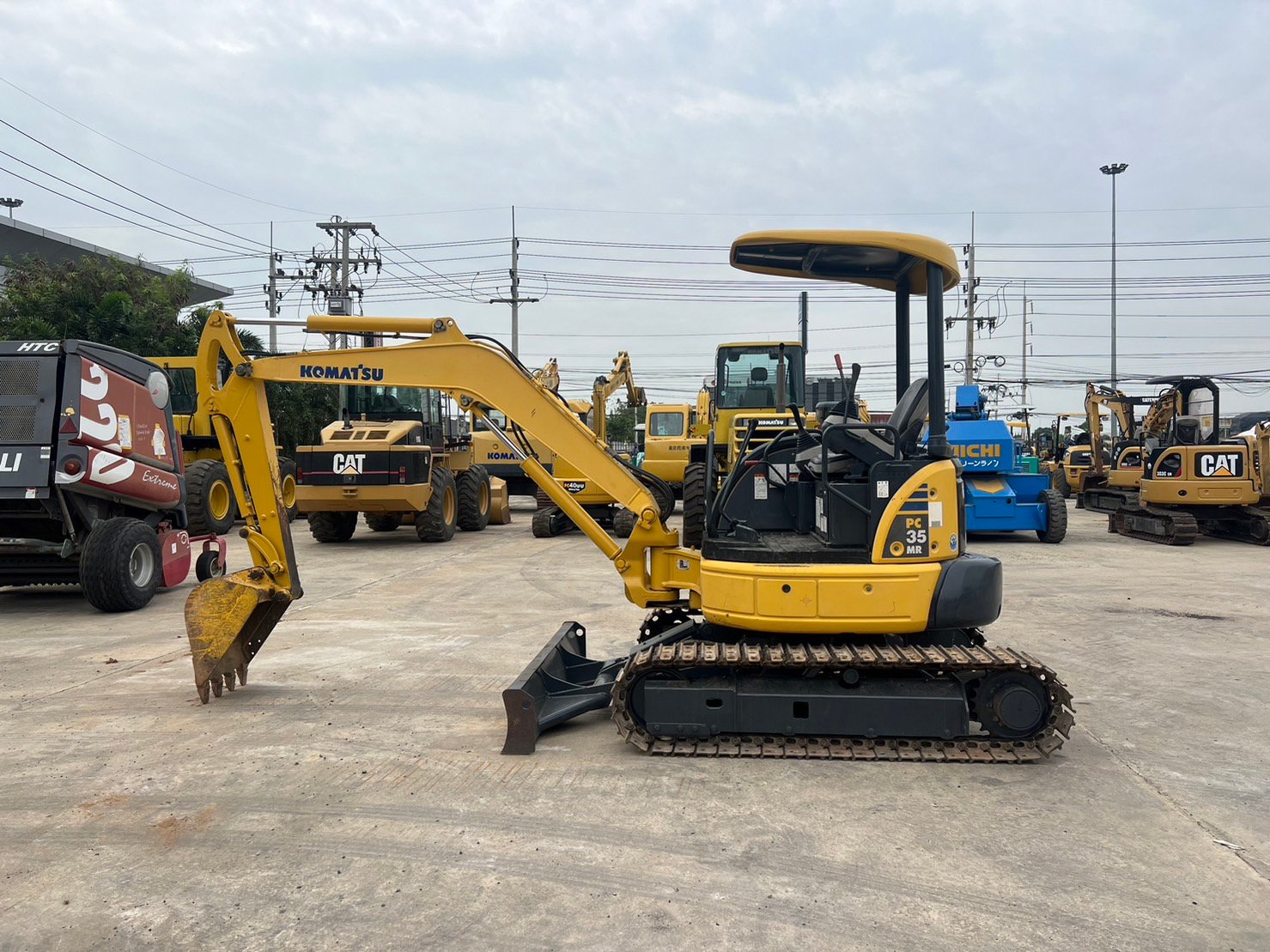 KOMATSU PC35MR-2 นำเข้าจากญี่ปุ่น สภาพพร้อมใช้งาน สนใจโทร. 089-0050007 คุณชญานิน หรือ Add LINE ID @s KOMATSU PC35MR-2 นำเข้าจากญี่ปุ่น สภาพพร้อมใช้งาน สนใจโทร. 089-0050007 คุณชญานิน หรือ Add LINE ID @s