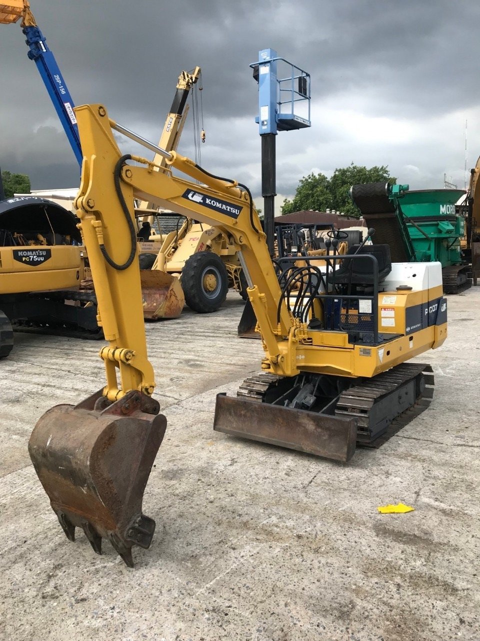 KOMATSU PC07-1 นำเข้าจากญี่ปุ่น สภาพพร้อมใช้งาน สนใจโทร. 089-0050007 คุณชญานิน หรือ Add LINE ID @san